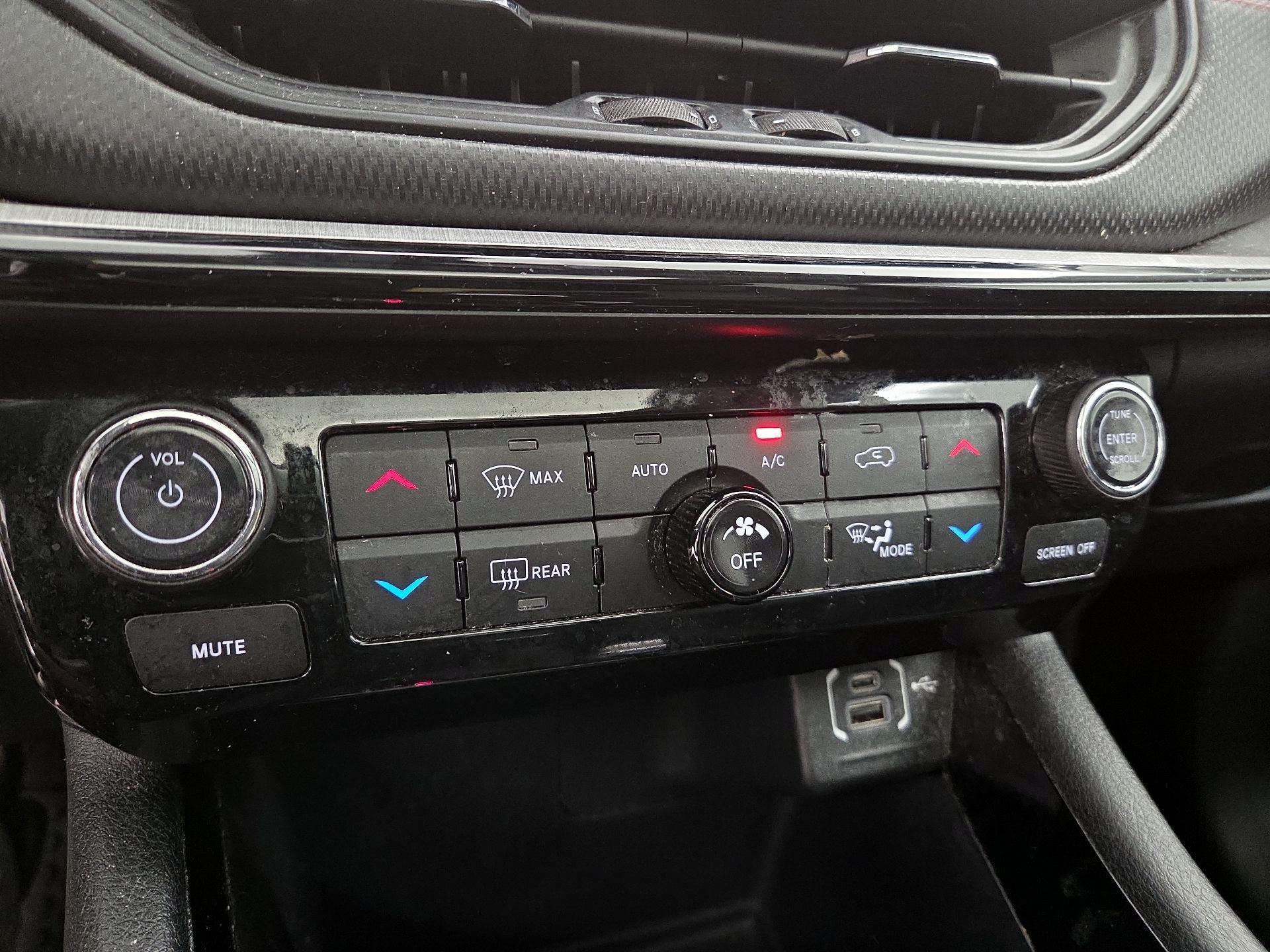 Thumbnail: 2022 Jeep Compass - 17