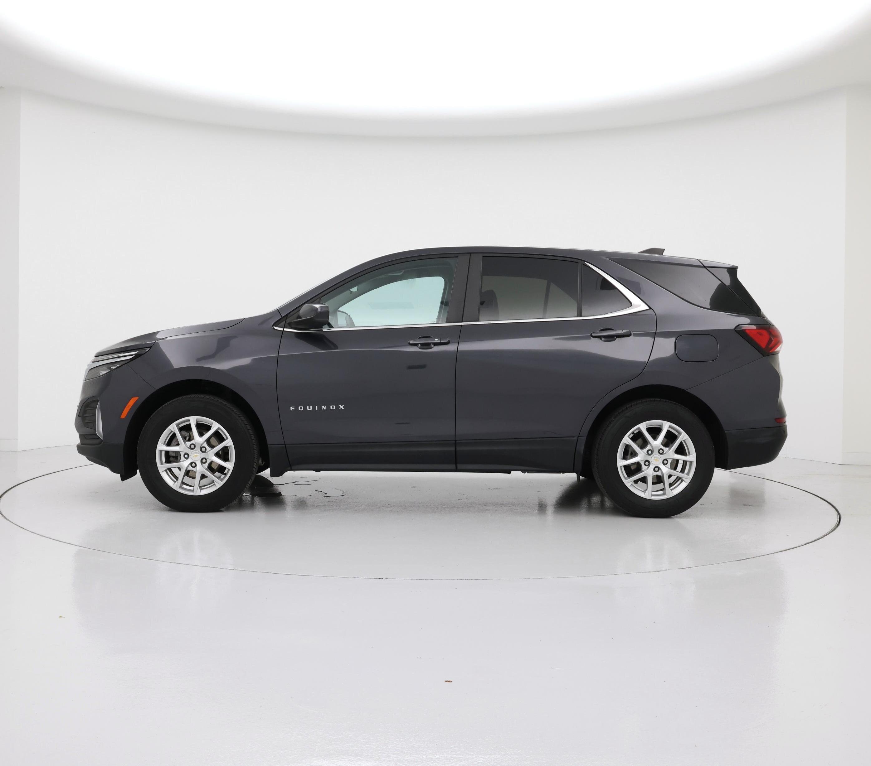 Thumbnail: 2023 Chevrolet Equinox - 3