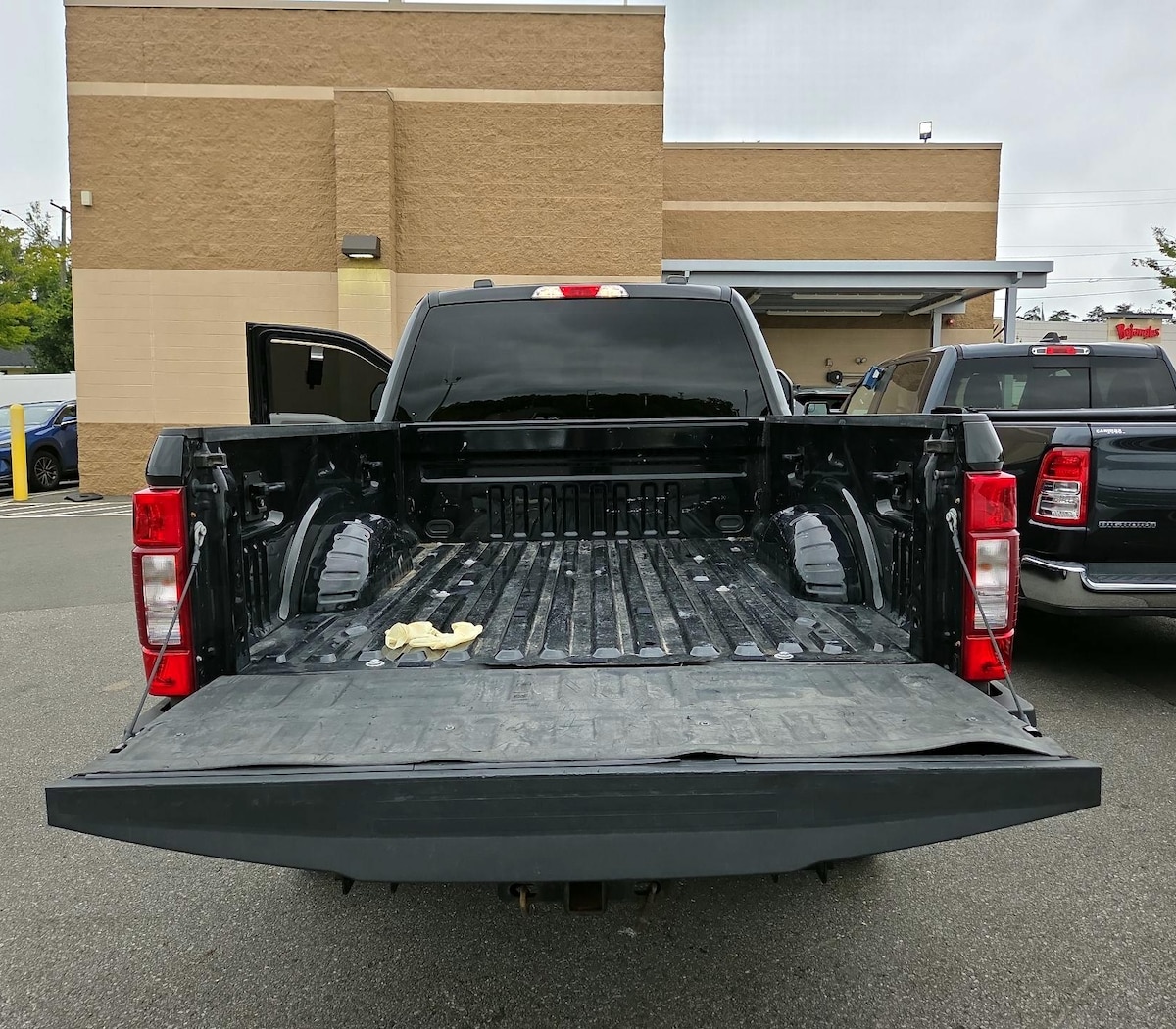 Trunk/Cargo (Seats Up)