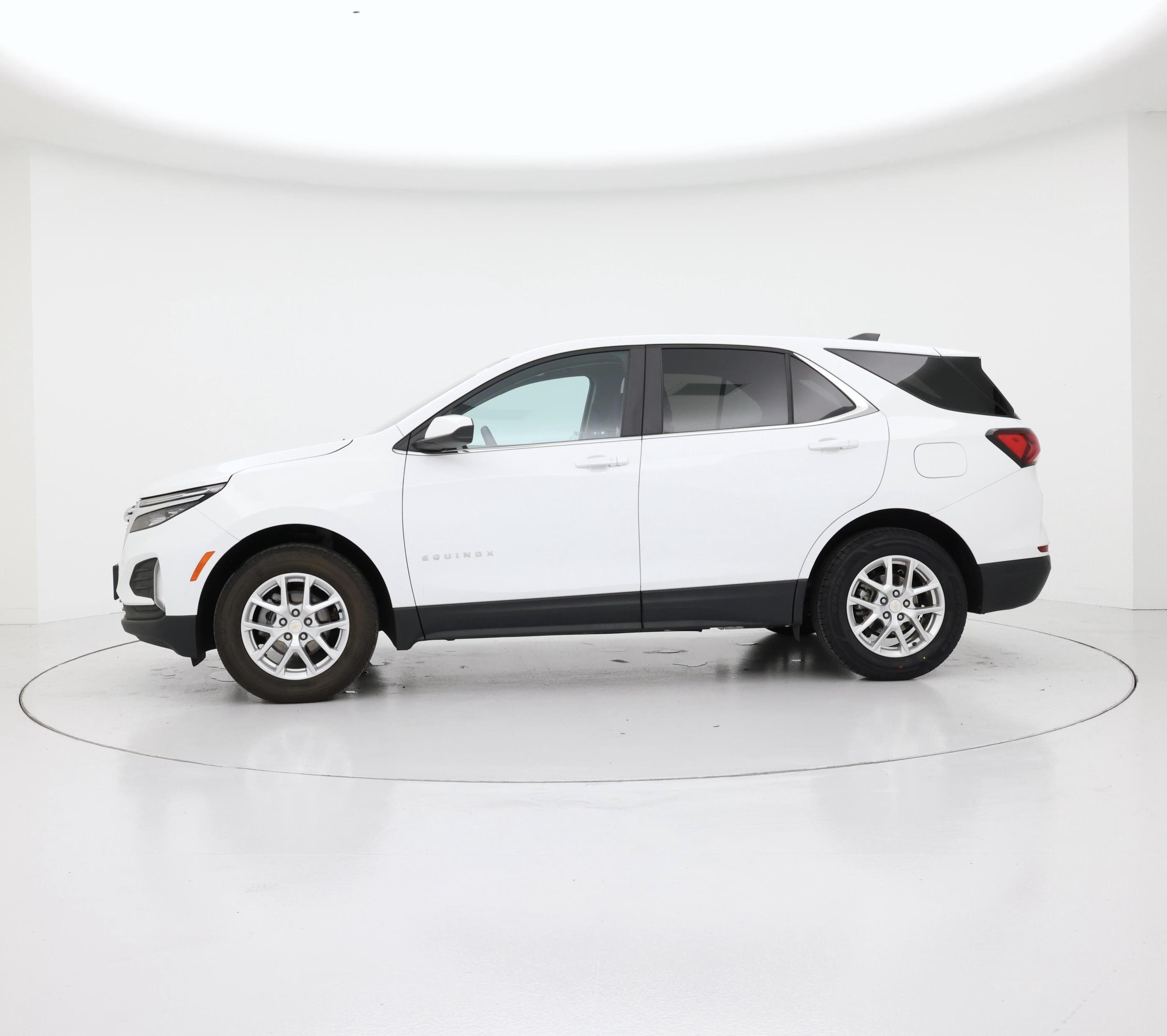 Thumbnail: 2023 Chevrolet Equinox - 3
