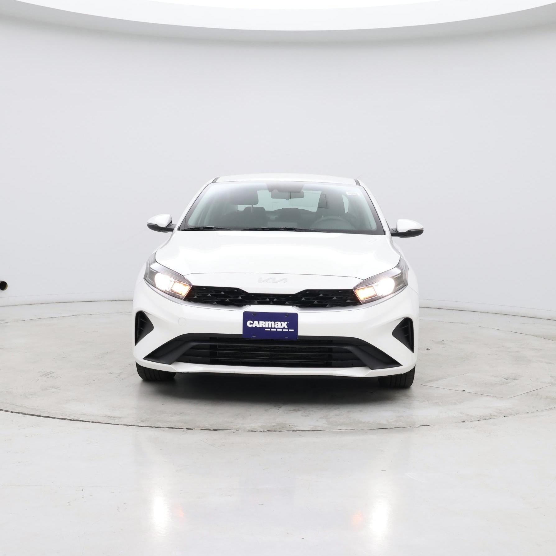 Thumbnail: 2023 Kia Forte - 4