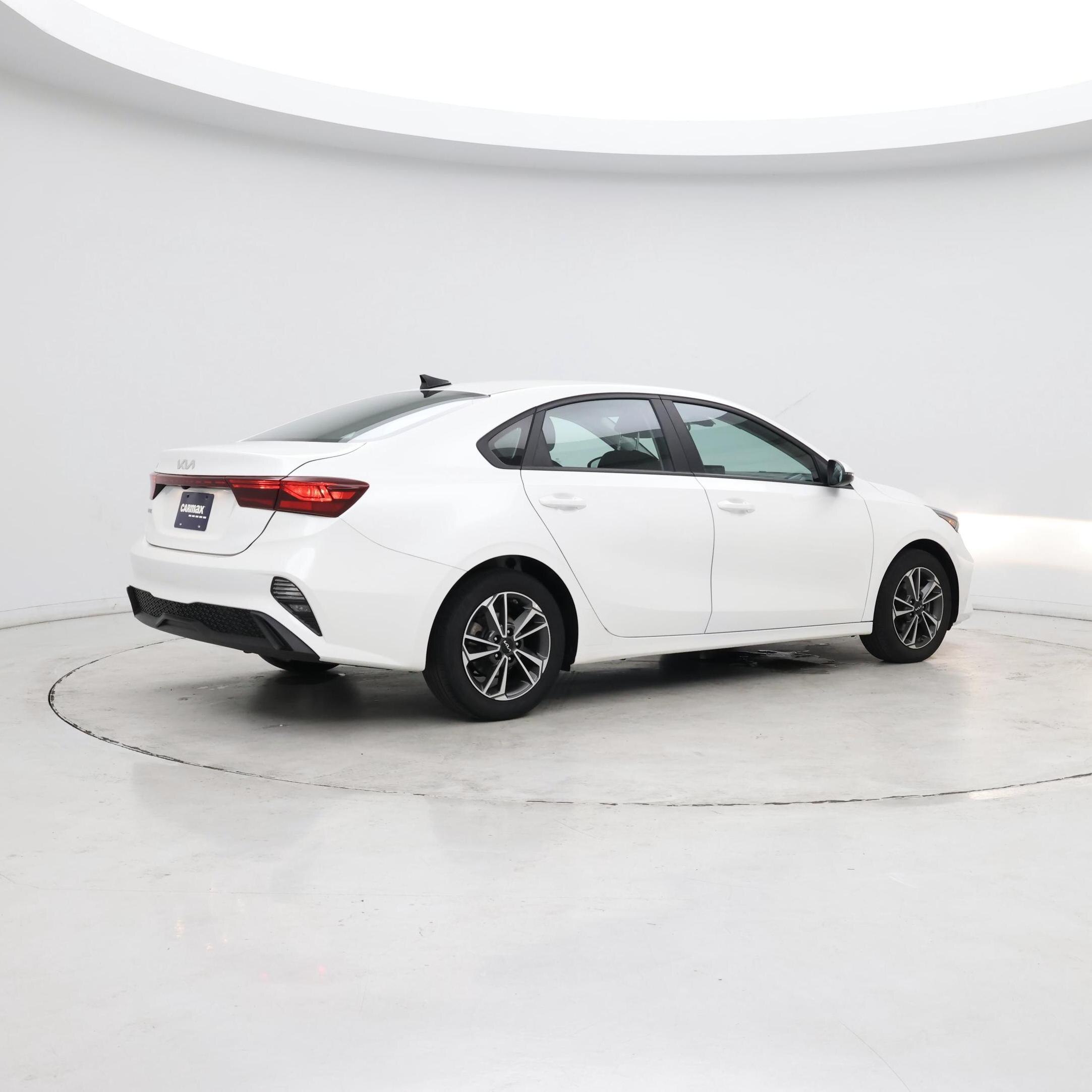 Thumbnail: 2023 Kia Forte - 6