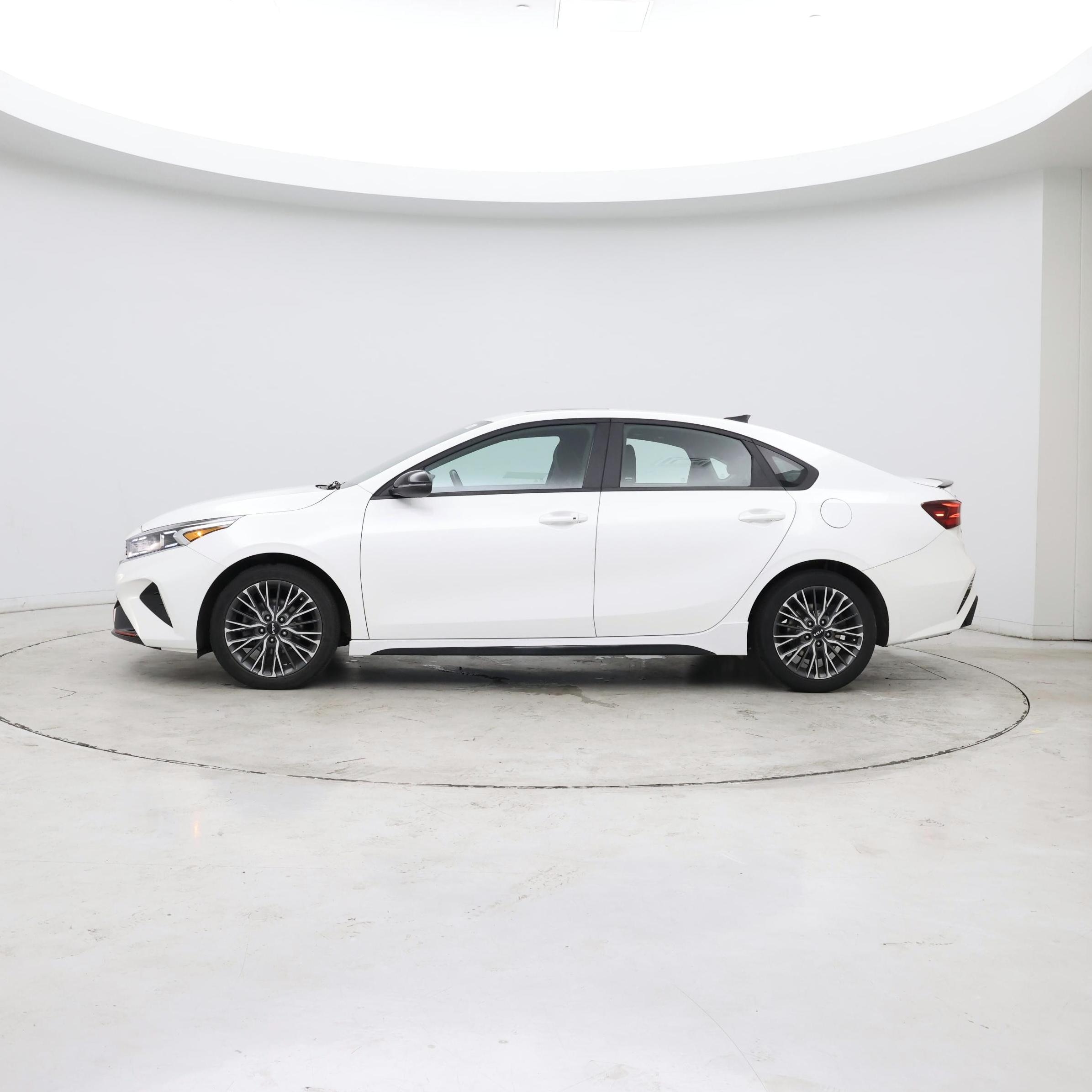 Thumbnail: 2023 Kia Forte - 2