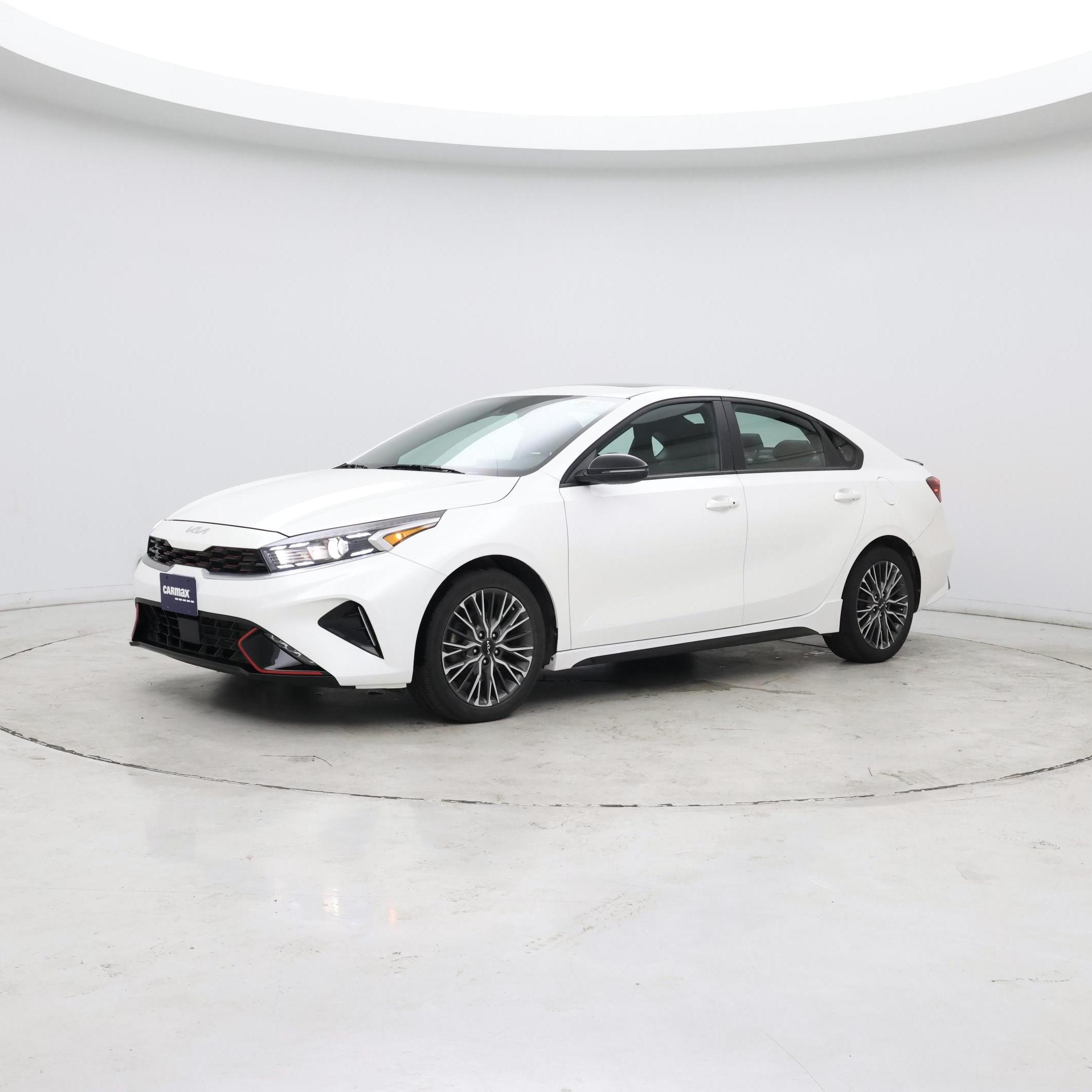 Thumbnail: 2023 Kia Forte - 3