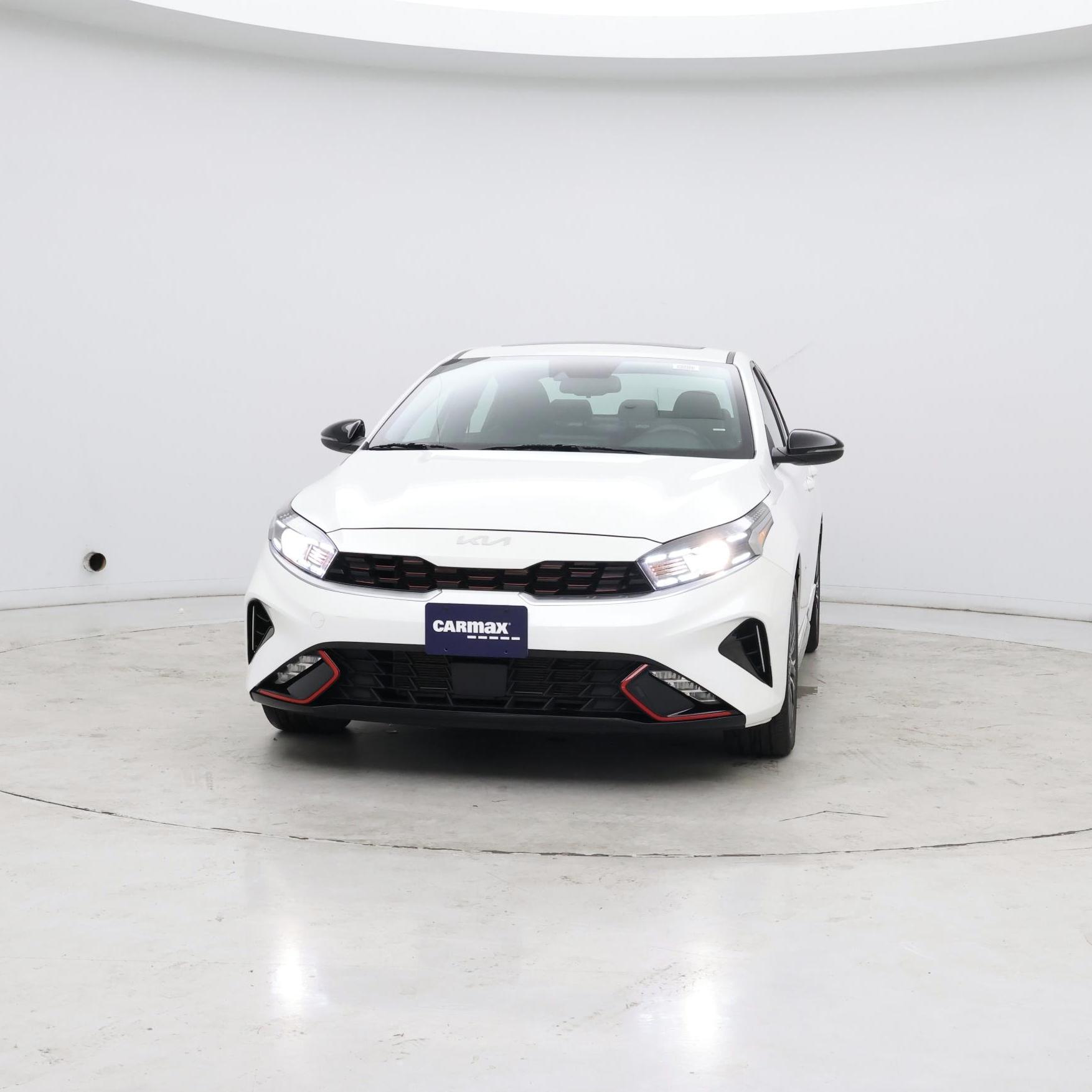 Thumbnail: 2023 Kia Forte - 4