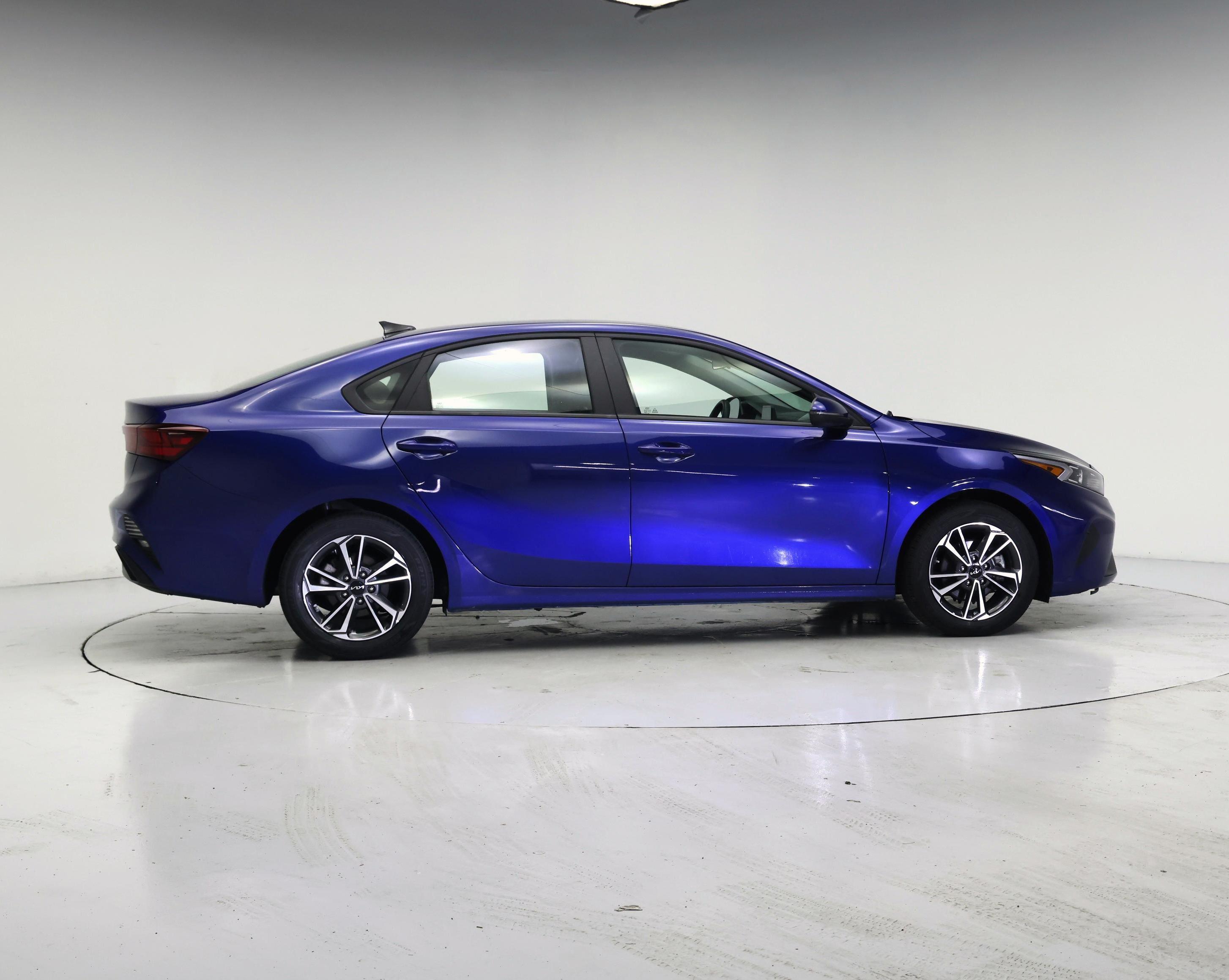 Thumbnail: 2022 Kia Forte - 7