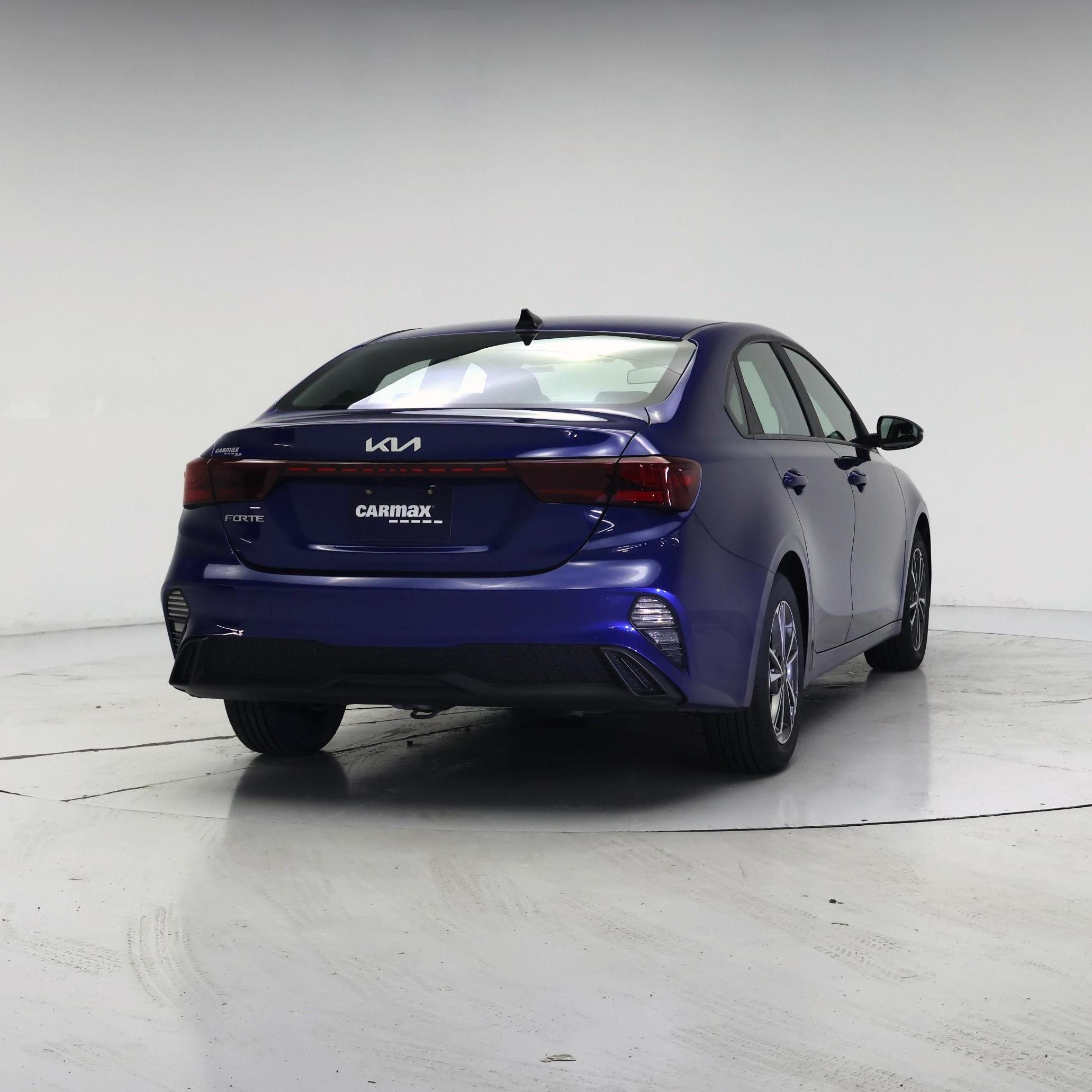 Thumbnail: 2022 Kia Forte - 8