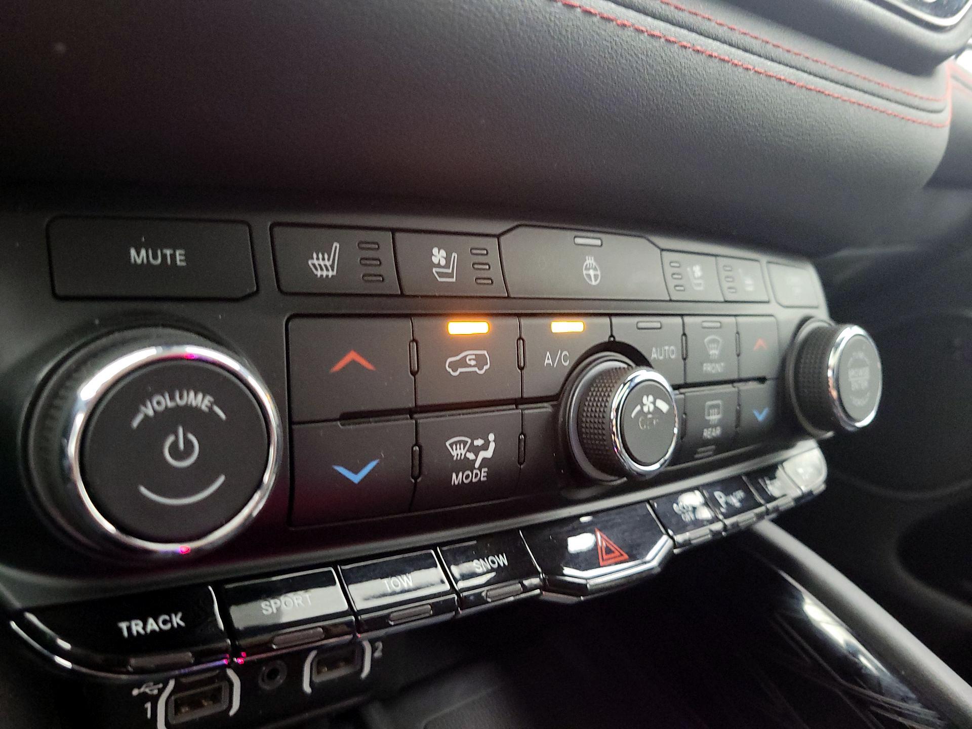 Thumbnail: 2024 Dodge Durango - 17