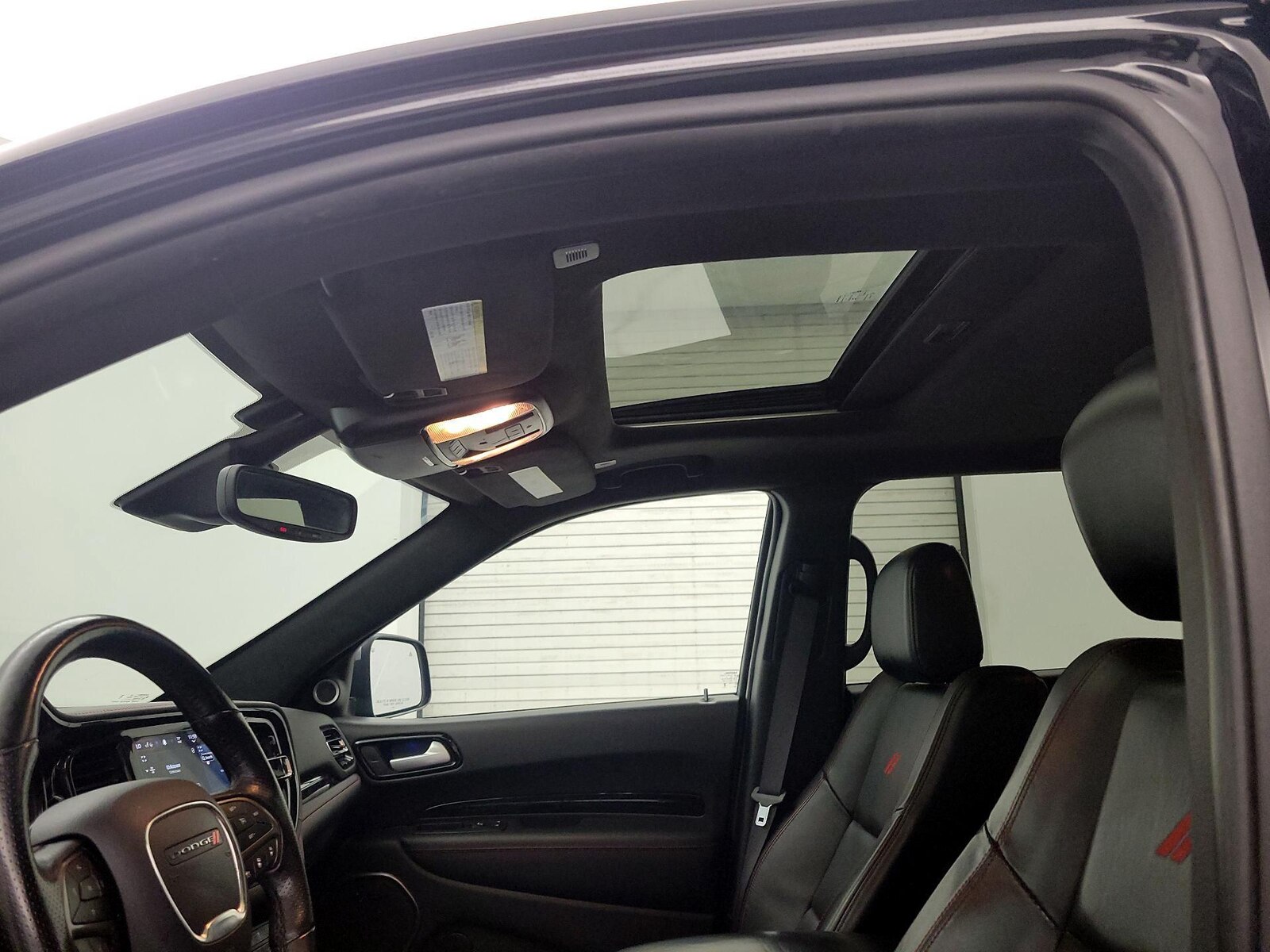 Sunroof(s) & Overhead Airbags
