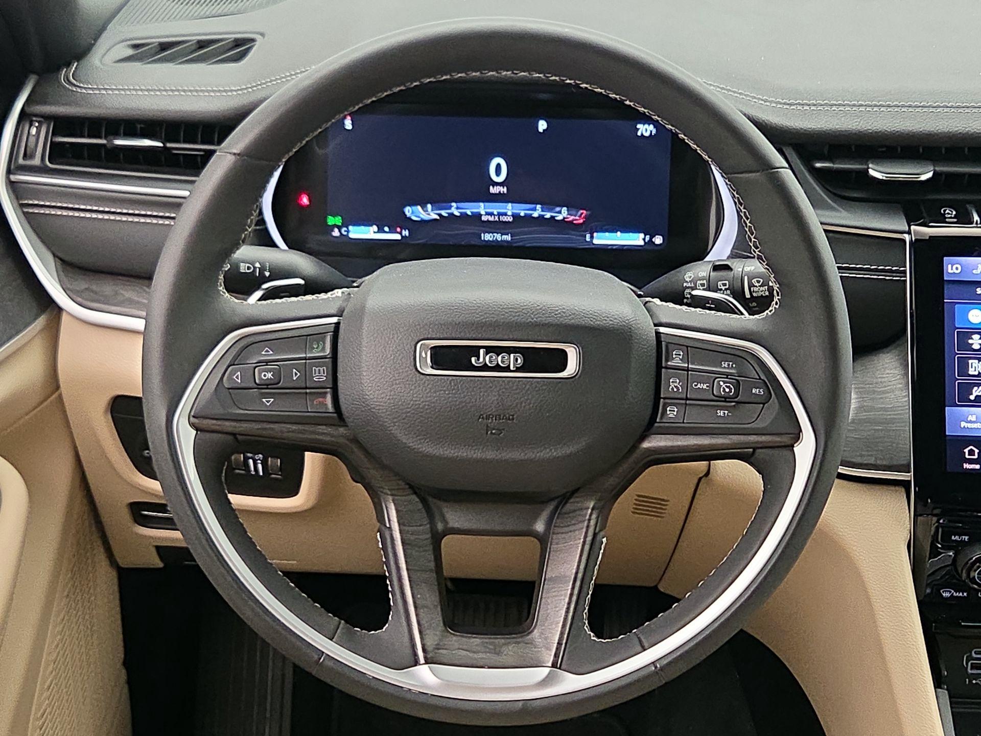 Thumbnail: 2023 Jeep Grand Cherokee L - 10