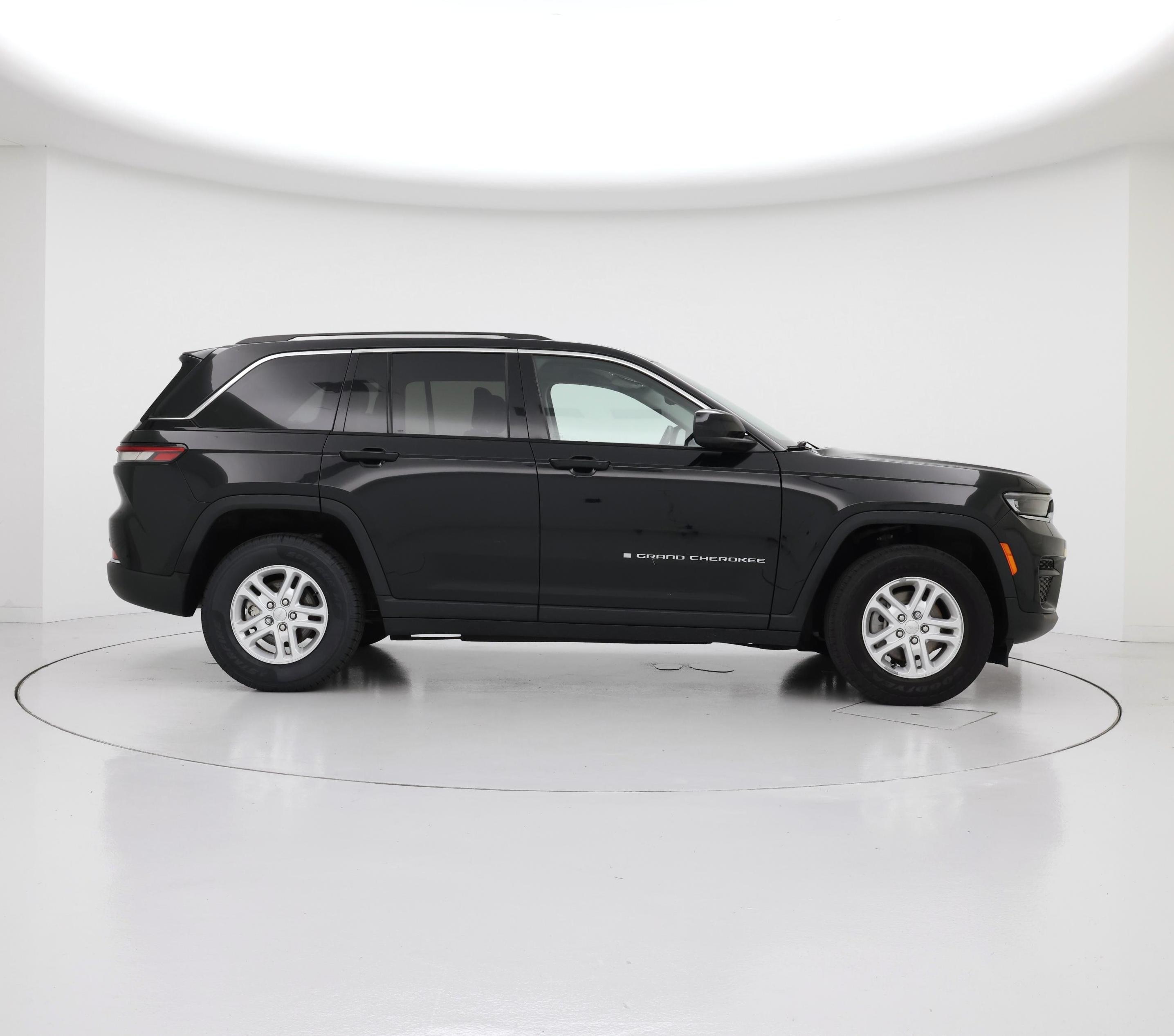 Thumbnail: 2023 Jeep Grand Cherokee - 7