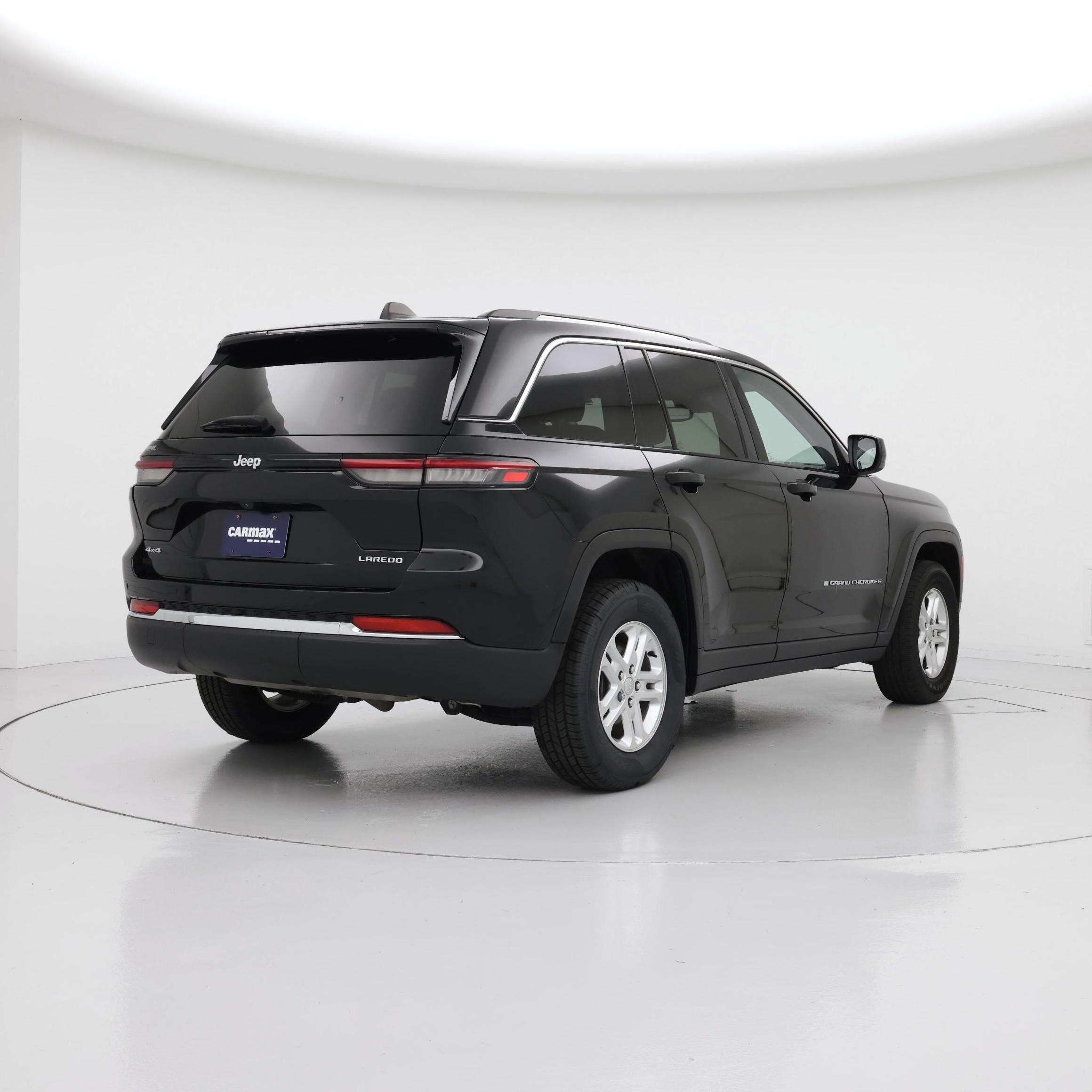 Thumbnail: 2023 Jeep Grand Cherokee - 8