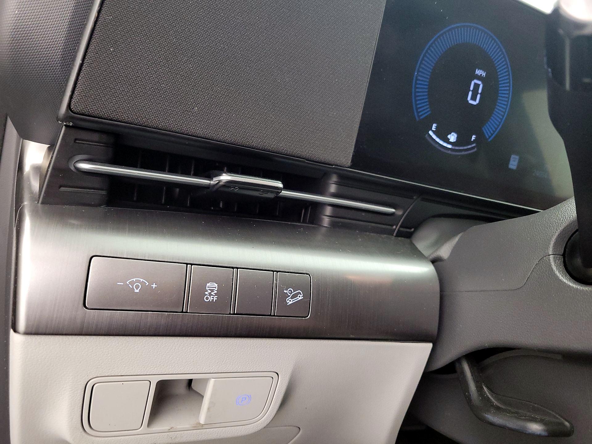 Thumbnail: 2025 Hyundai Kona - 13