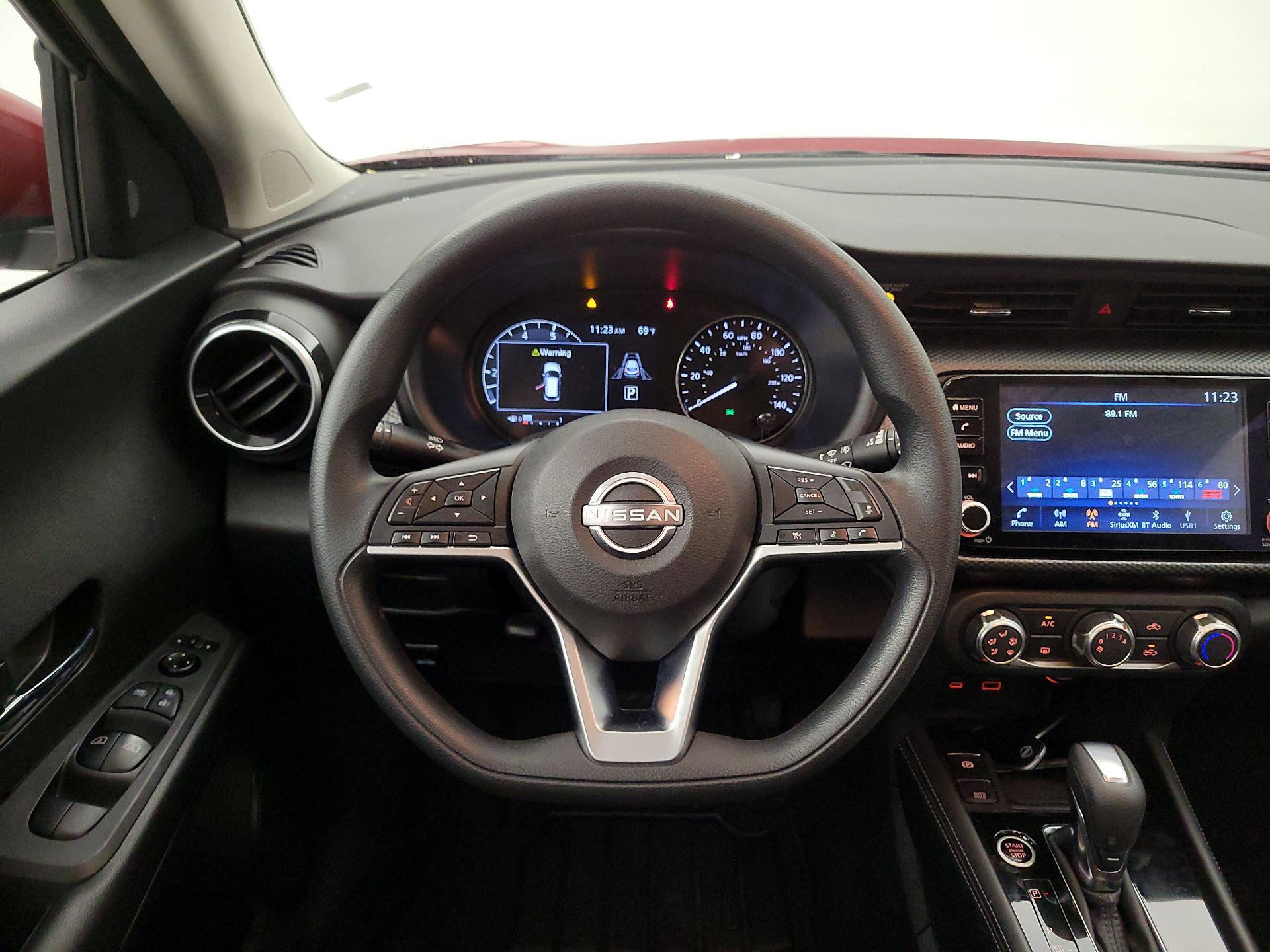 Thumbnail: 2023 Nissan Kicks - 10