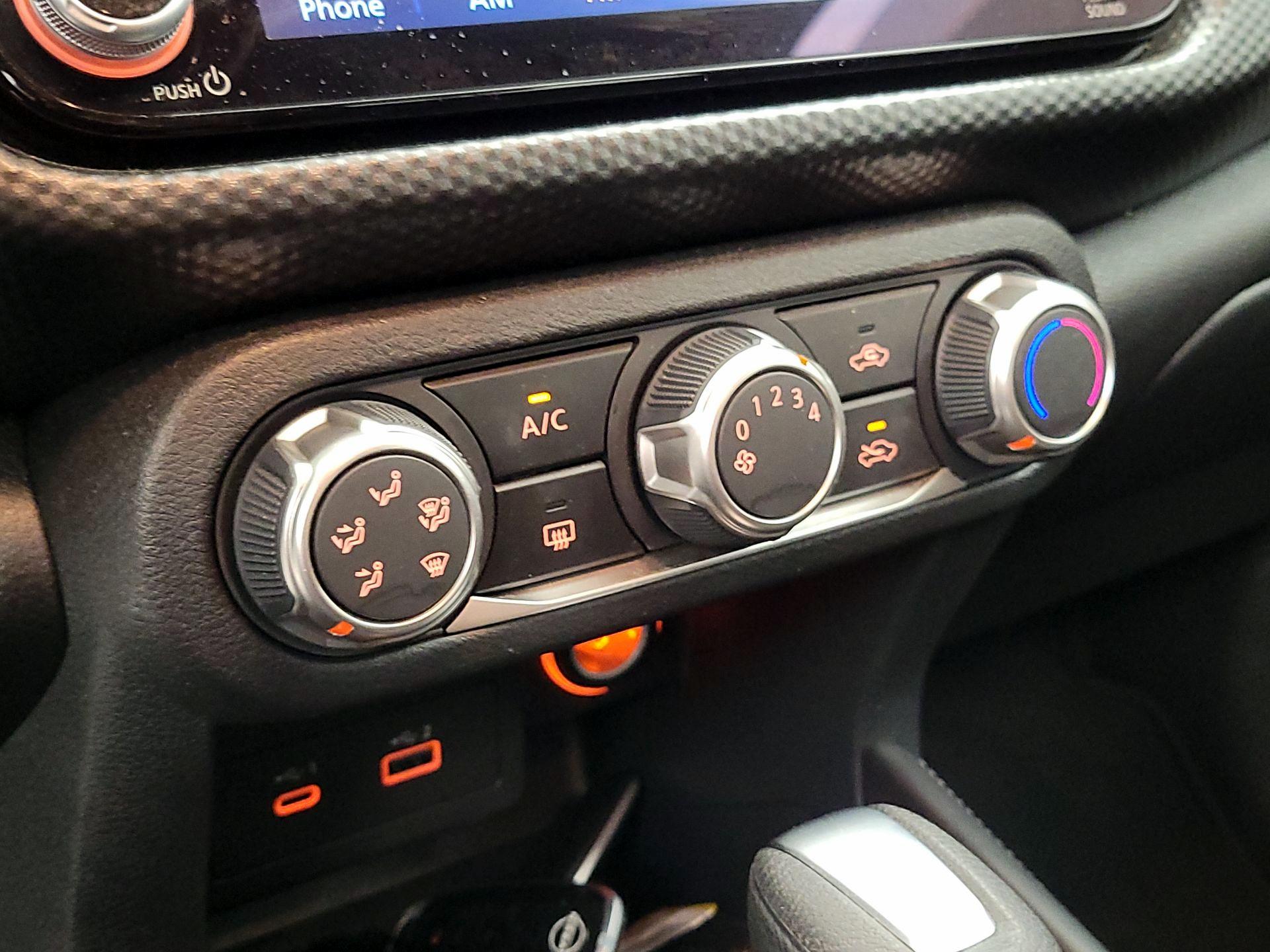 Thumbnail: 2023 Nissan Kicks - 16