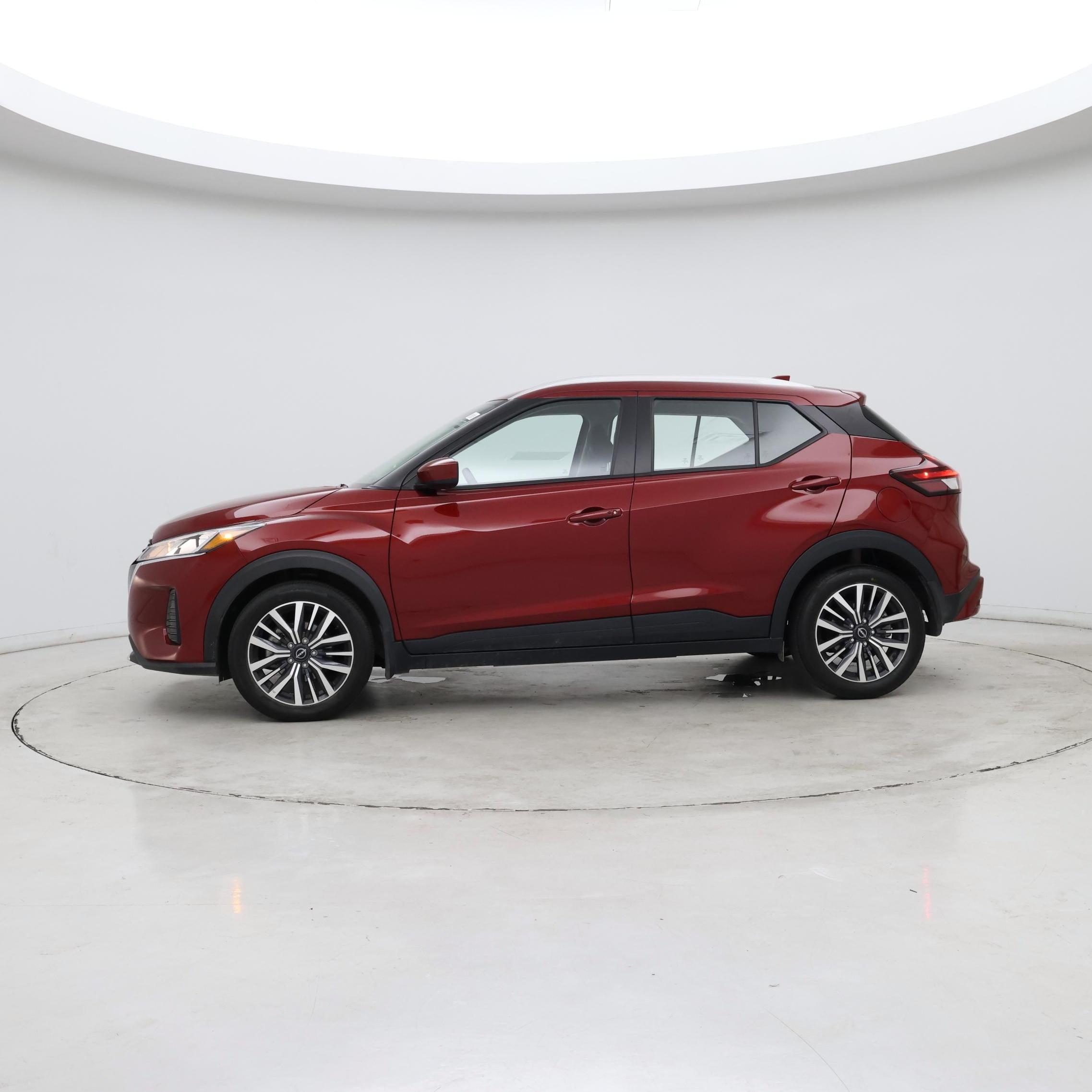 Thumbnail: 2023 Nissan Kicks - 2