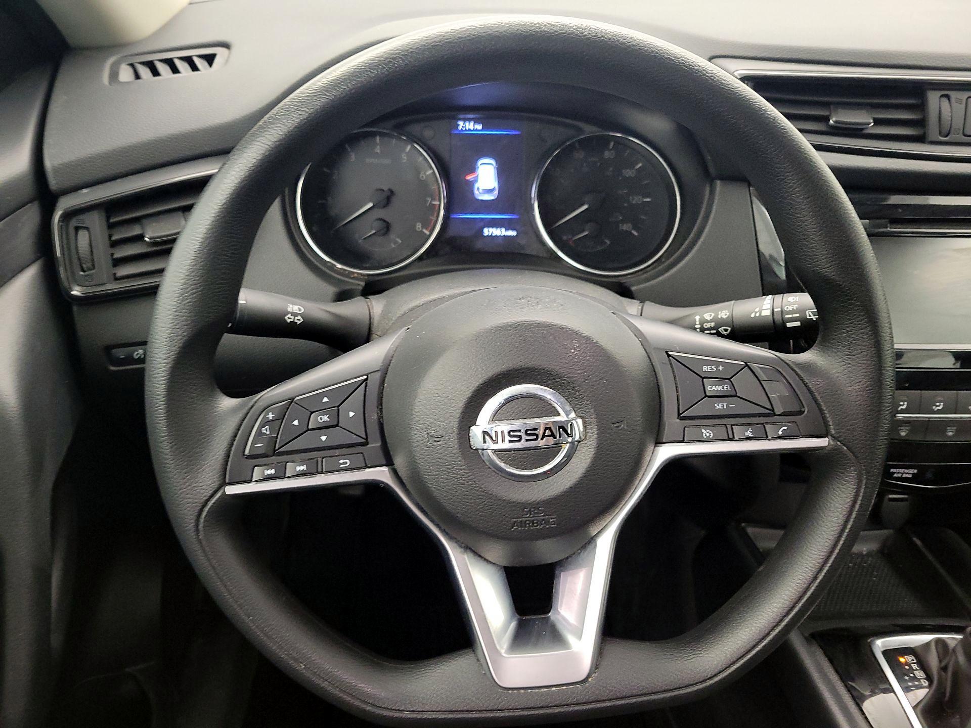 Thumbnail: 2020 Nissan Rogue - 10