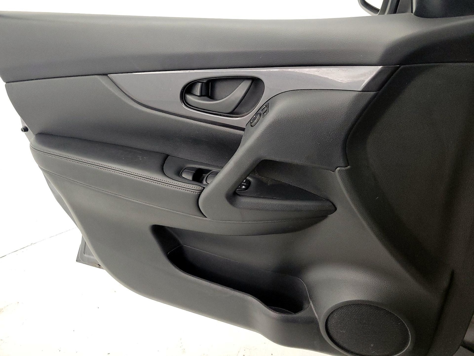 2020 Nissan Rogue S - Photo 13