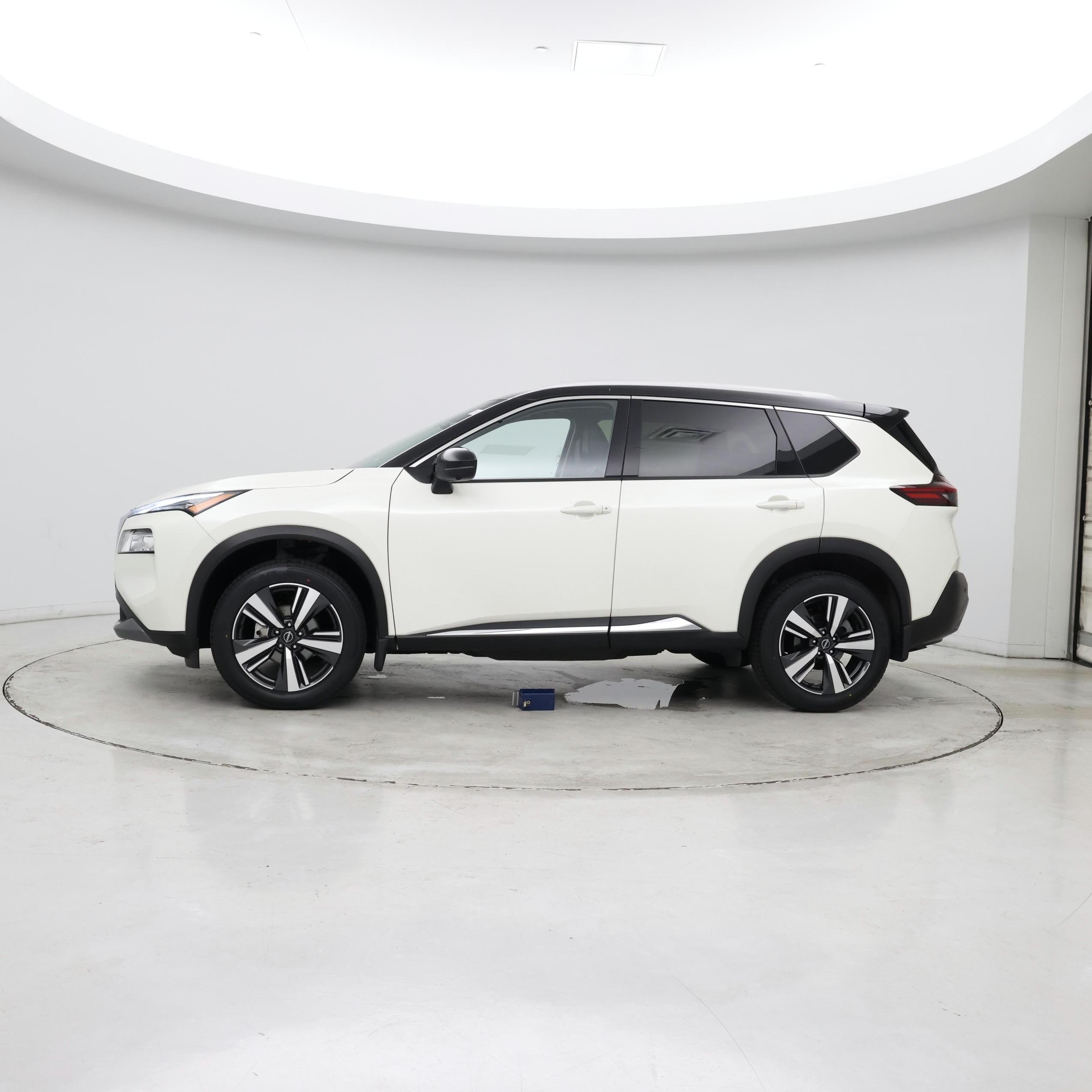 Thumbnail: 2023 Nissan Rogue - 2