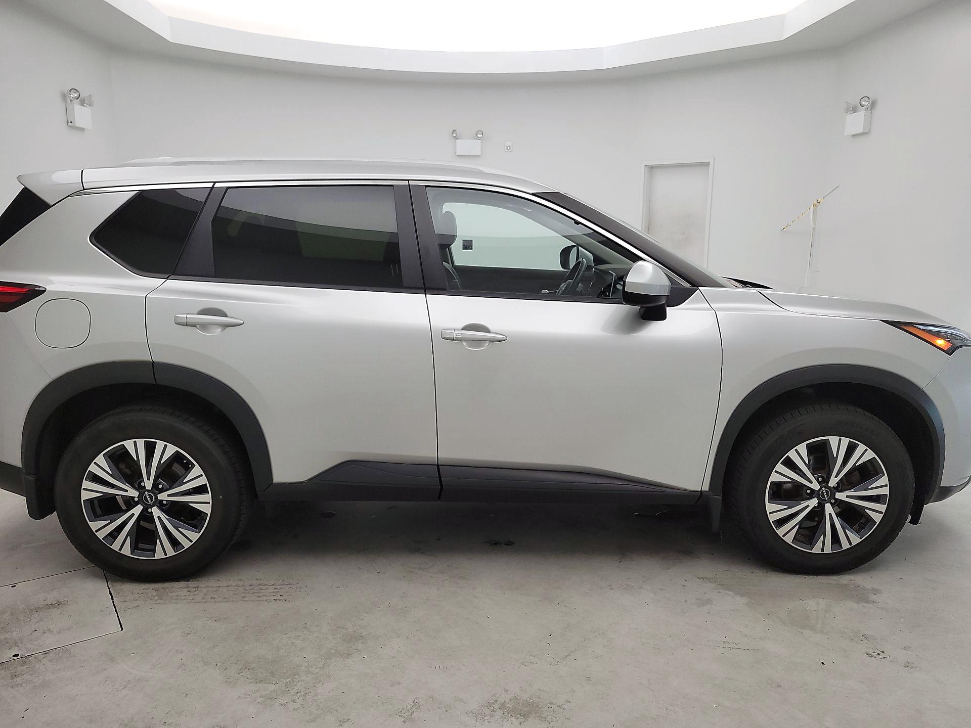 Thumbnail: 2023 Nissan Rogue - 4