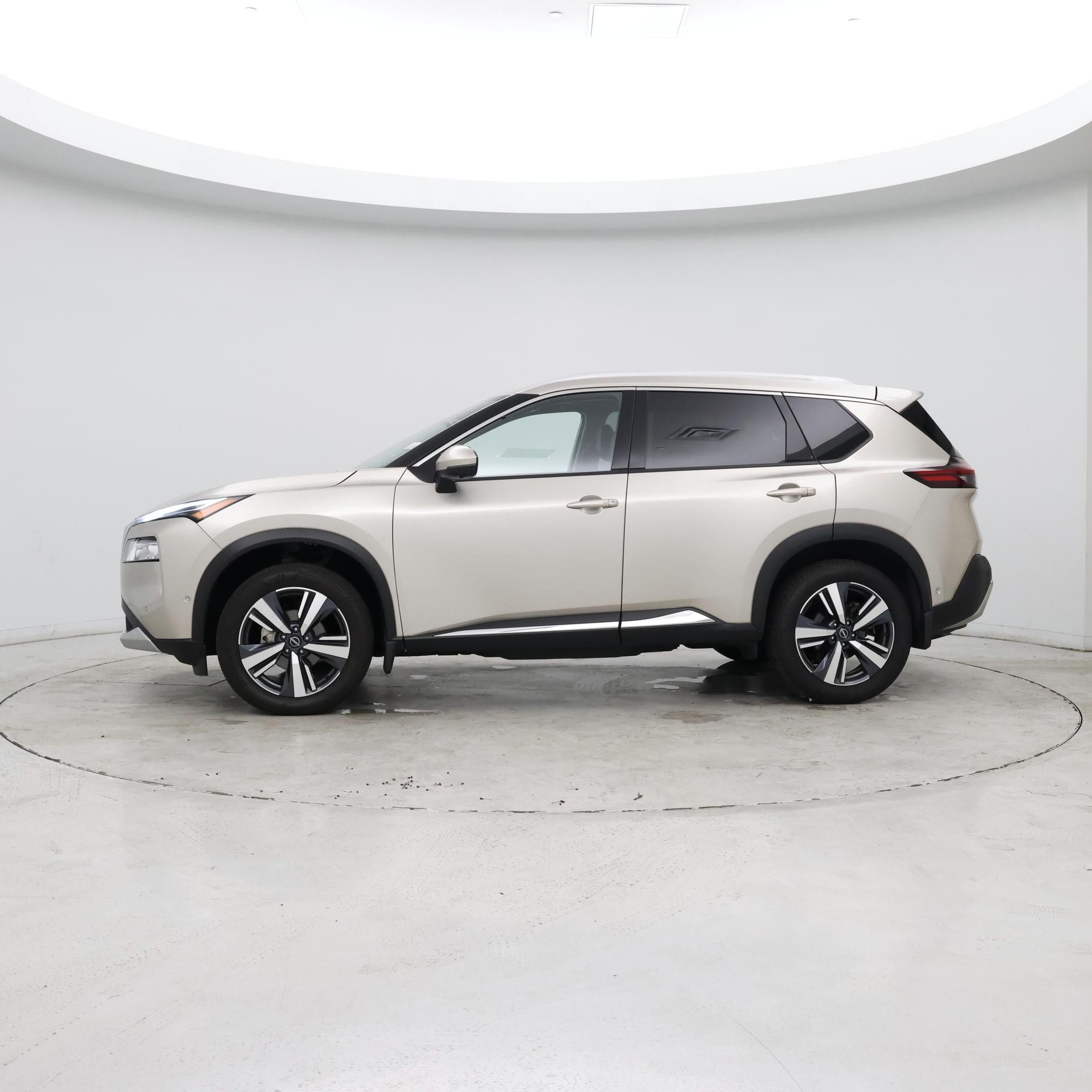 Thumbnail: 2023 Nissan Rogue - 2