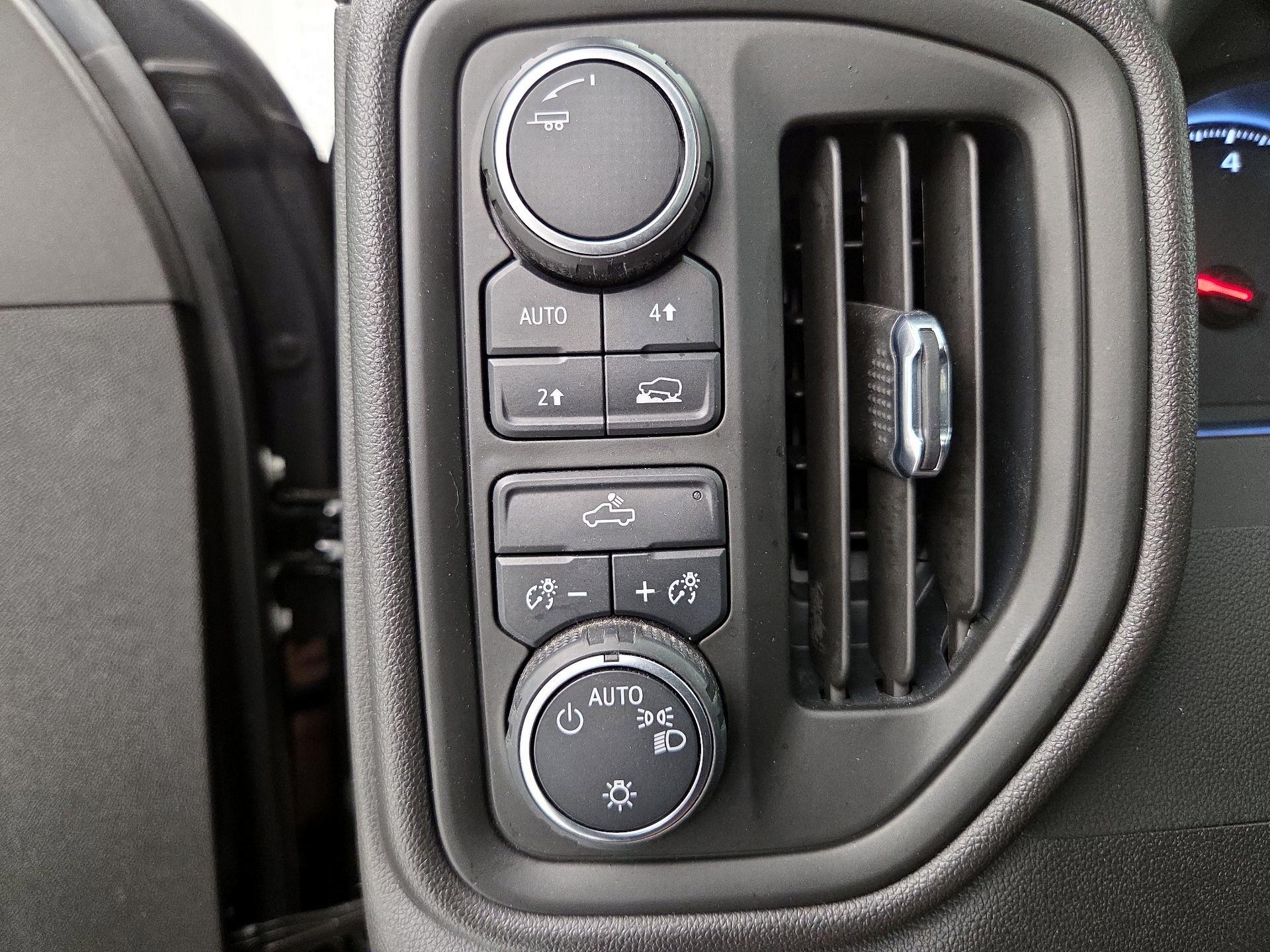 Thumbnail: 2022 Chevrolet Silverado 1500 - 13