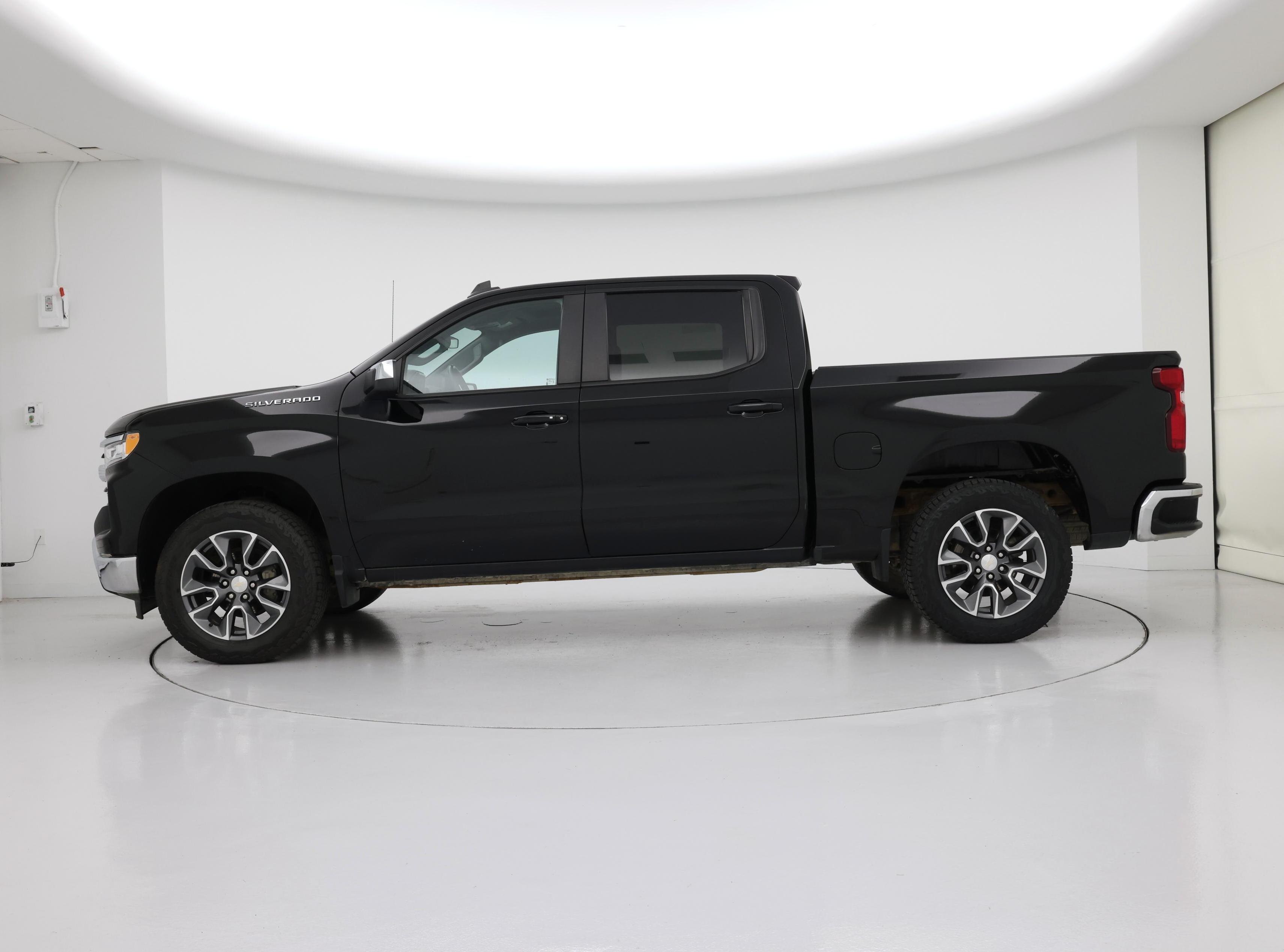 Thumbnail: 2023 Chevrolet Silverado 1500 - 3