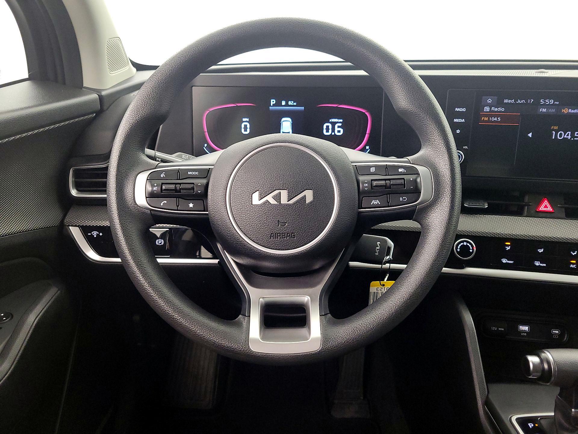Thumbnail: 2023 Kia Sportage - 10