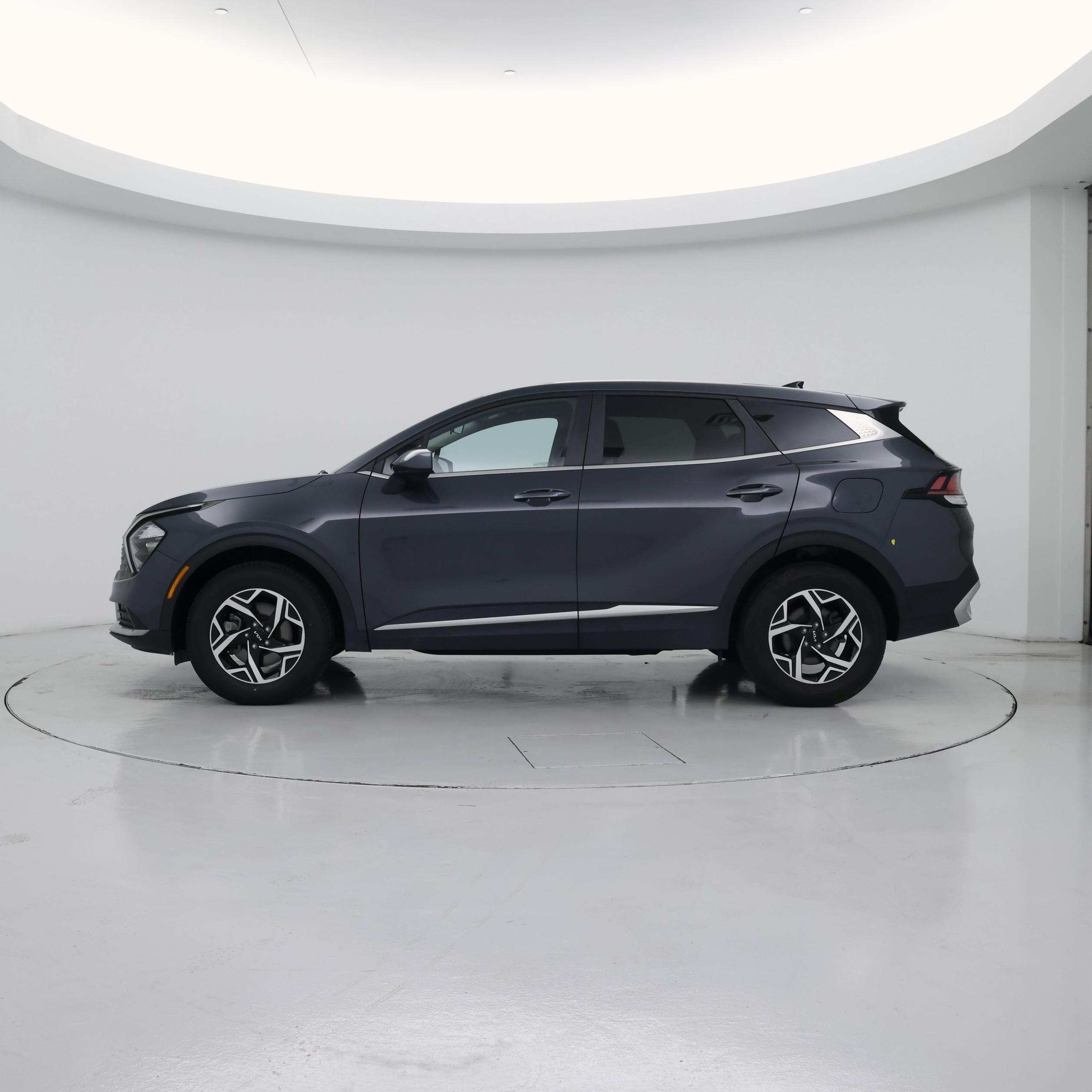 Thumbnail: 2023 Kia Sportage - 3