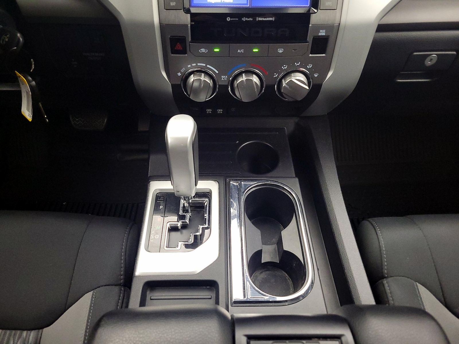 2021 Toyota Tundra SR5 - Photo 17