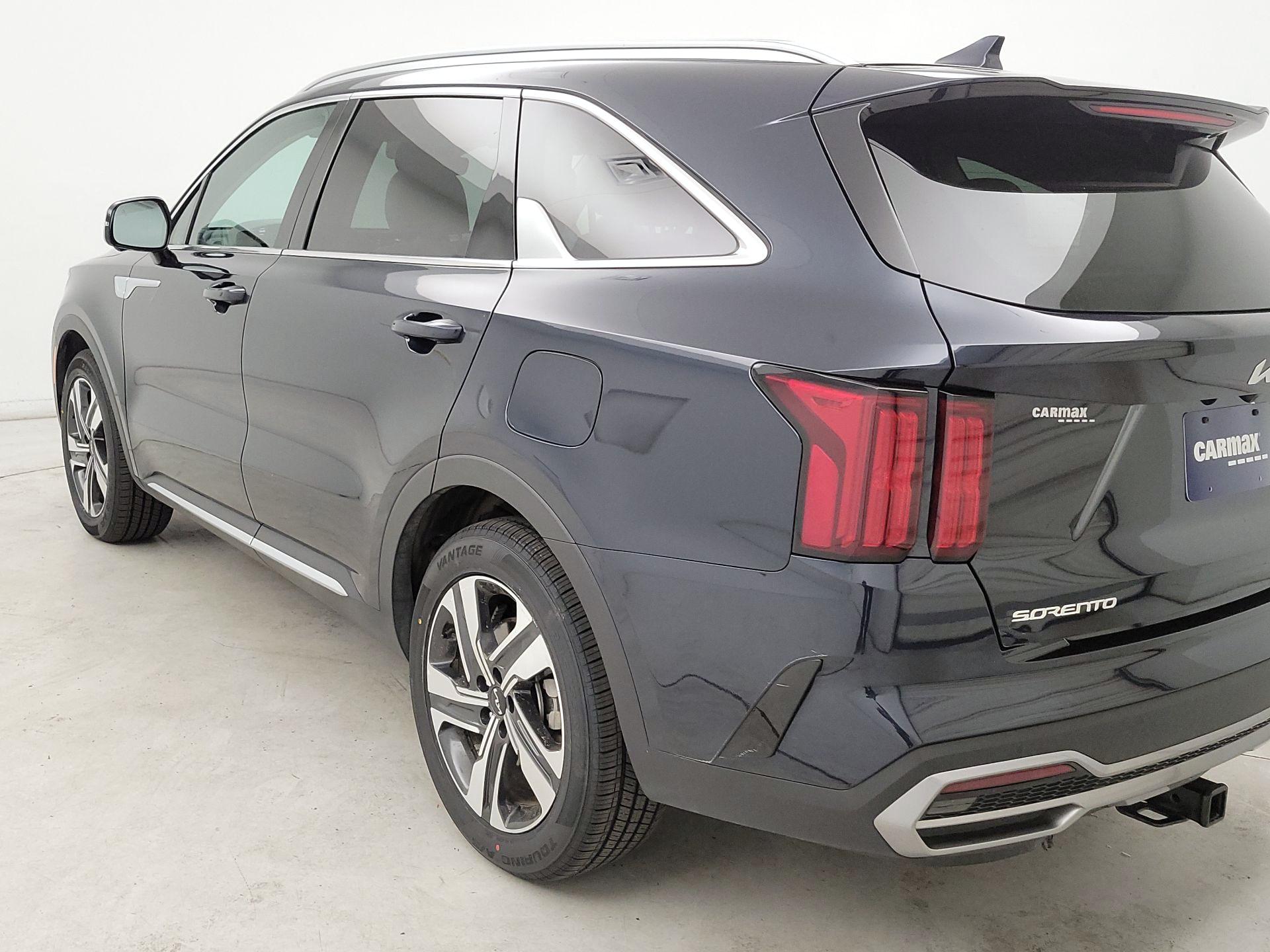 Thumbnail: 2023 Kia Sorento - 7
