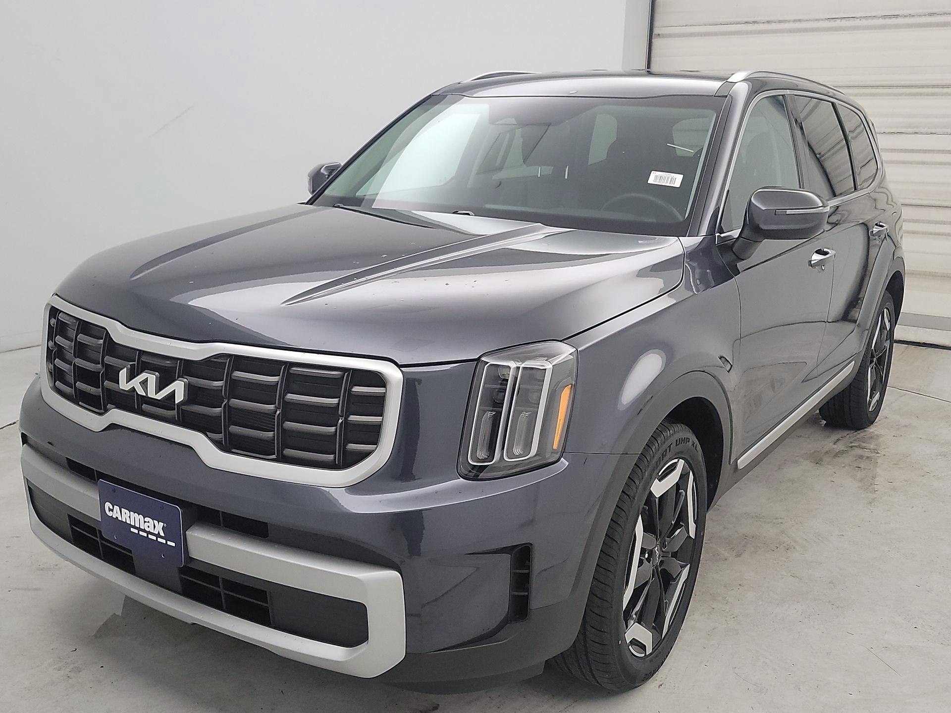 Thumbnail: 2023 Kia Telluride - 3
