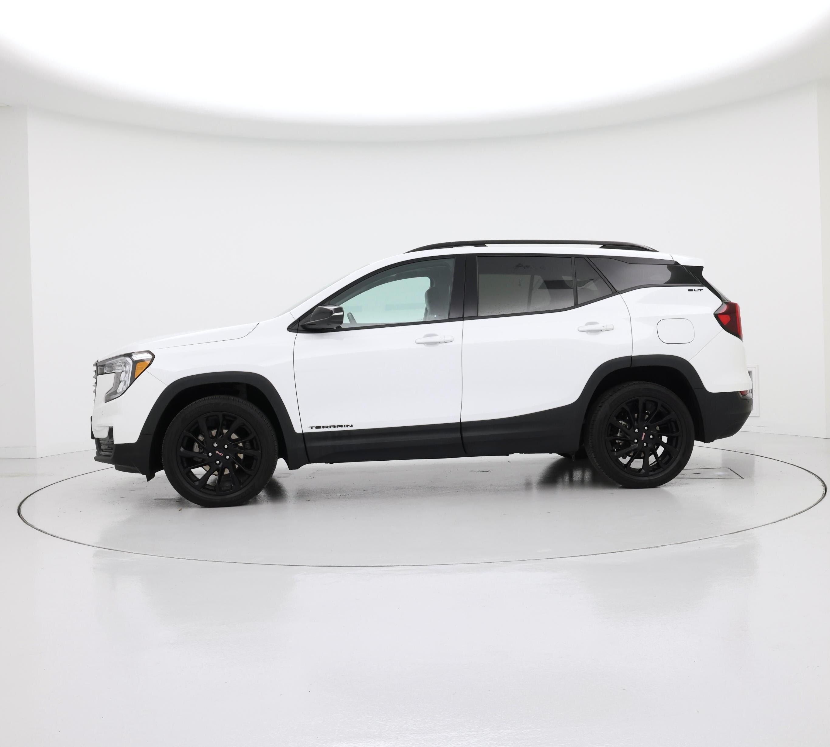Thumbnail: 2023 GMC Terrain - 3