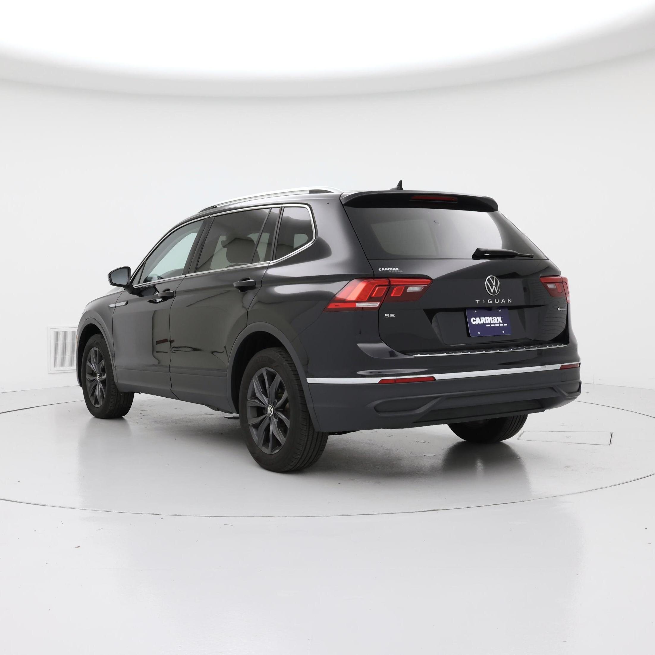 Thumbnail: 2023 Volkswagen Tiguan - 2