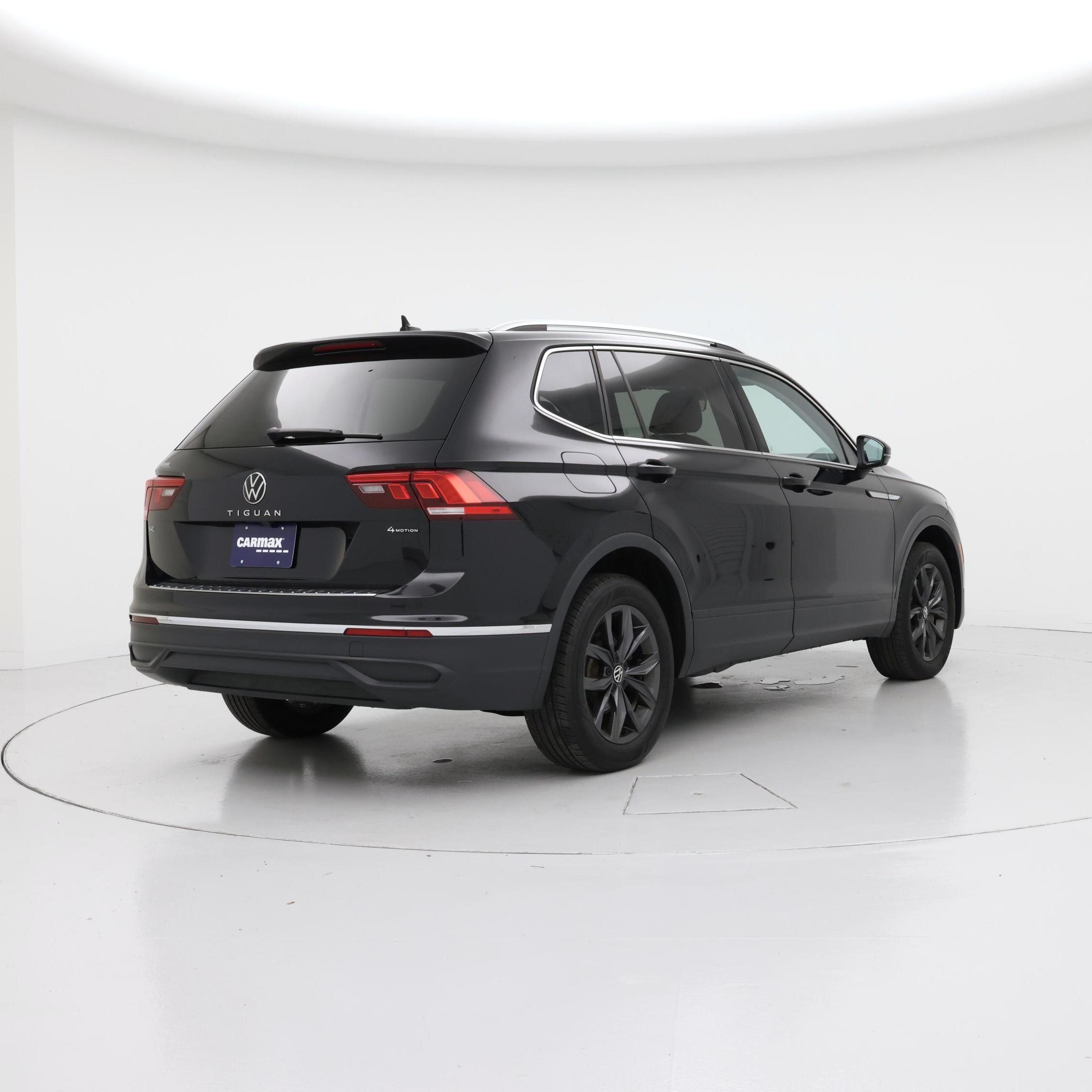 Thumbnail: 2023 Volkswagen Tiguan - 8