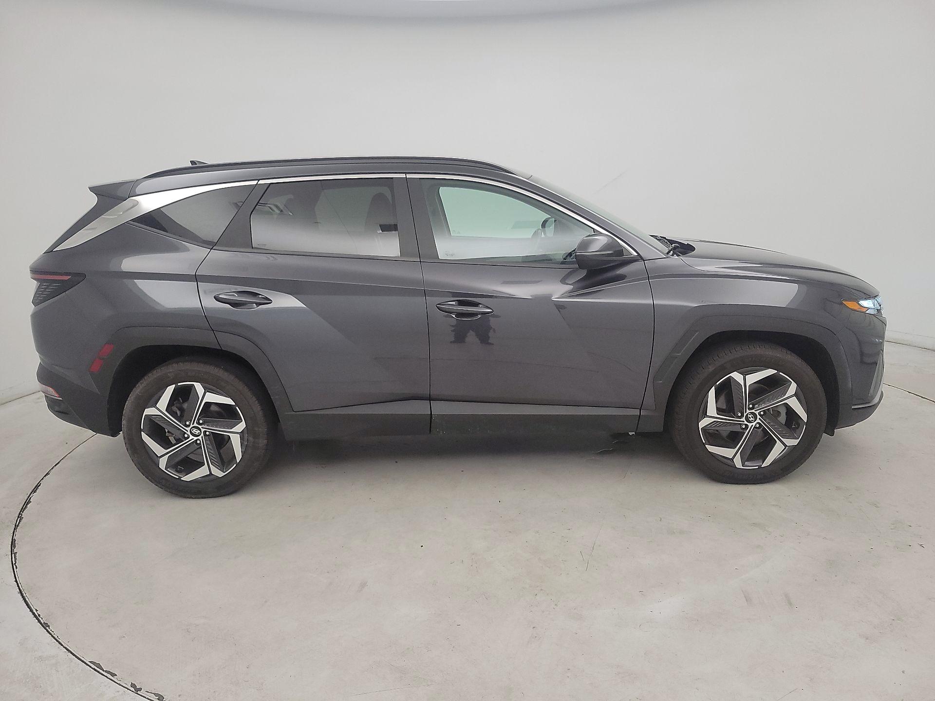 Thumbnail: 2022 Hyundai Tucson - 4