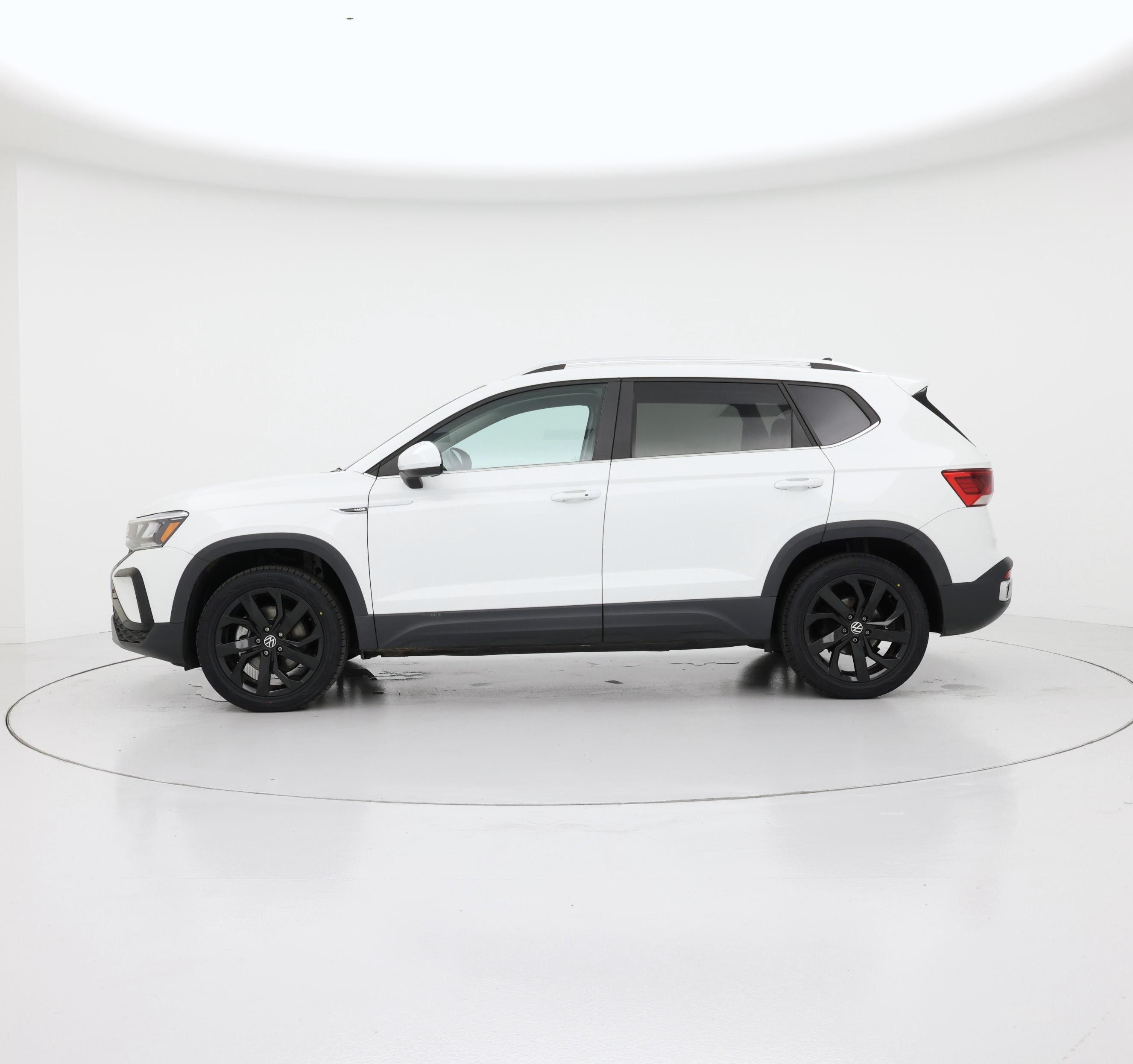 Thumbnail: 2023 Volkswagen Taos - 3