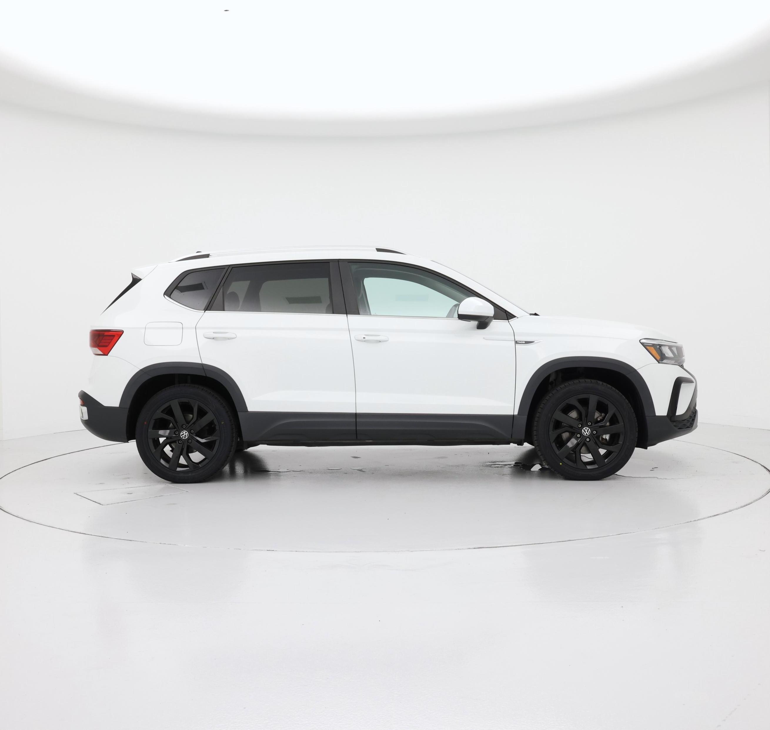 Thumbnail: 2023 Volkswagen Taos - 7
