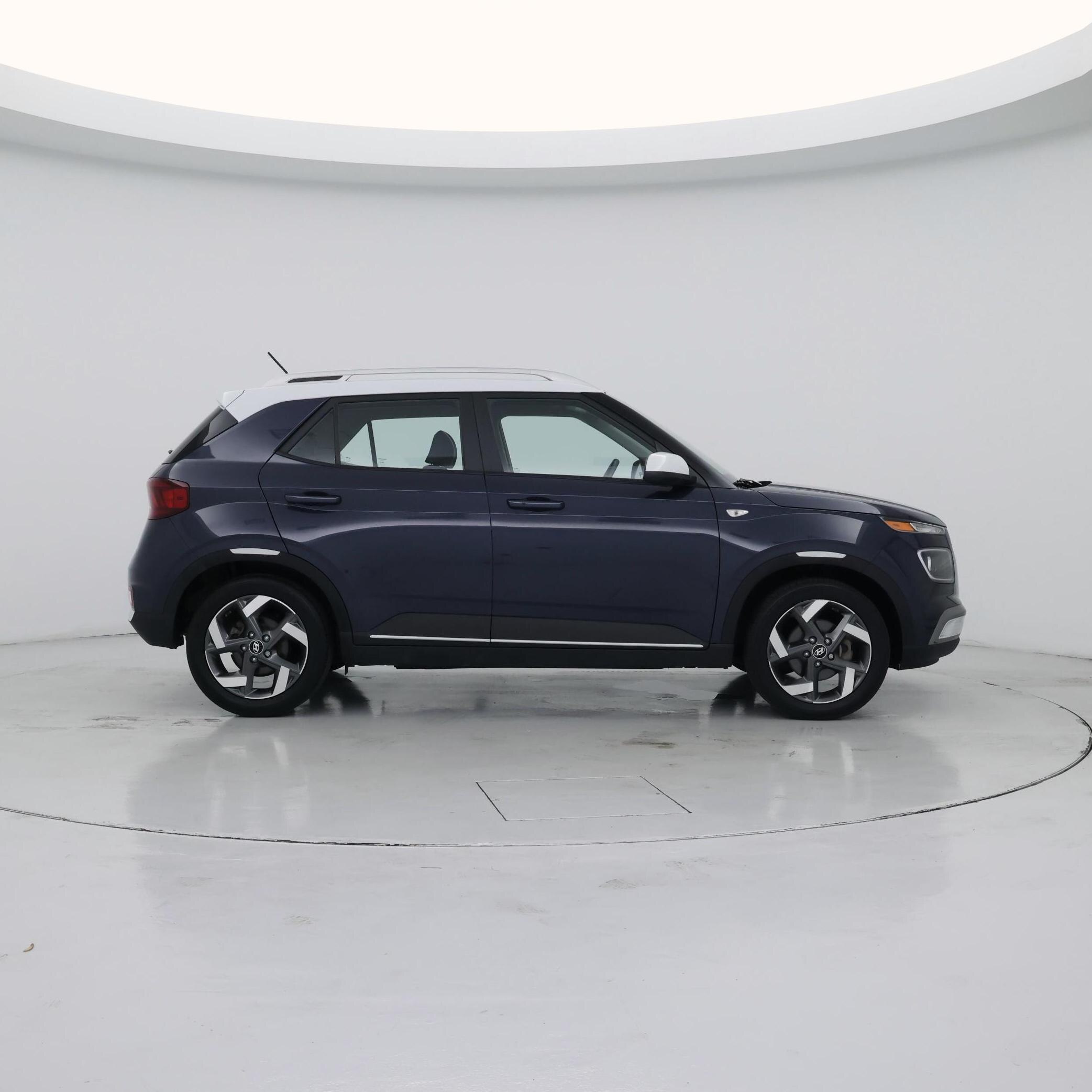 Thumbnail: 2023 Hyundai Venue - 7