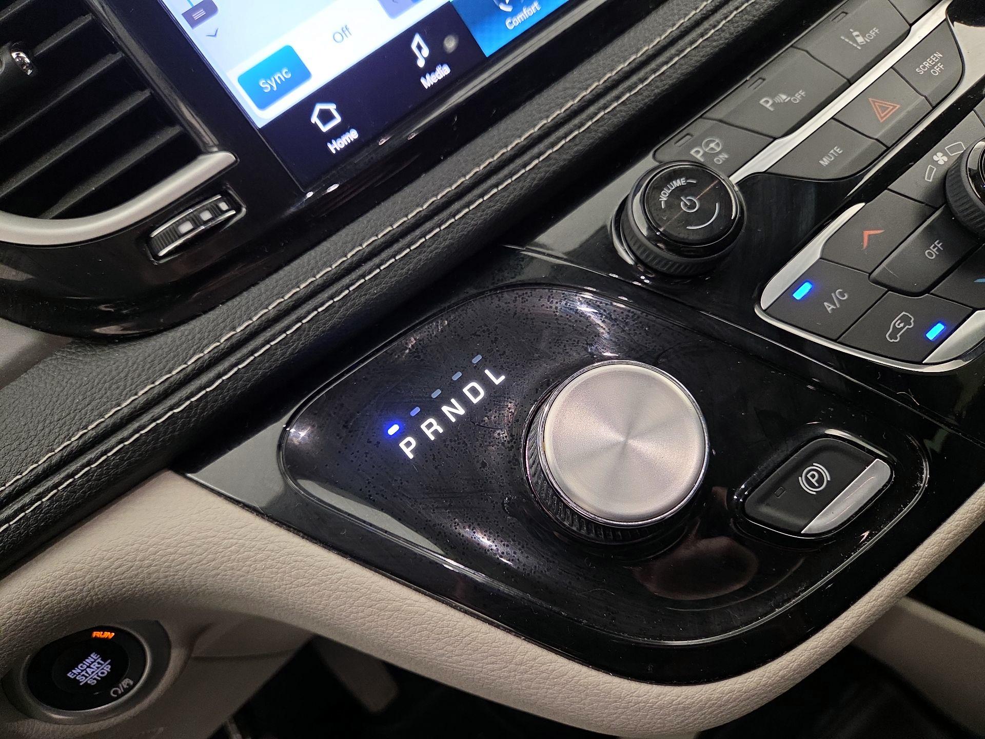Thumbnail: 2023 Chrysler Pacifica - 17