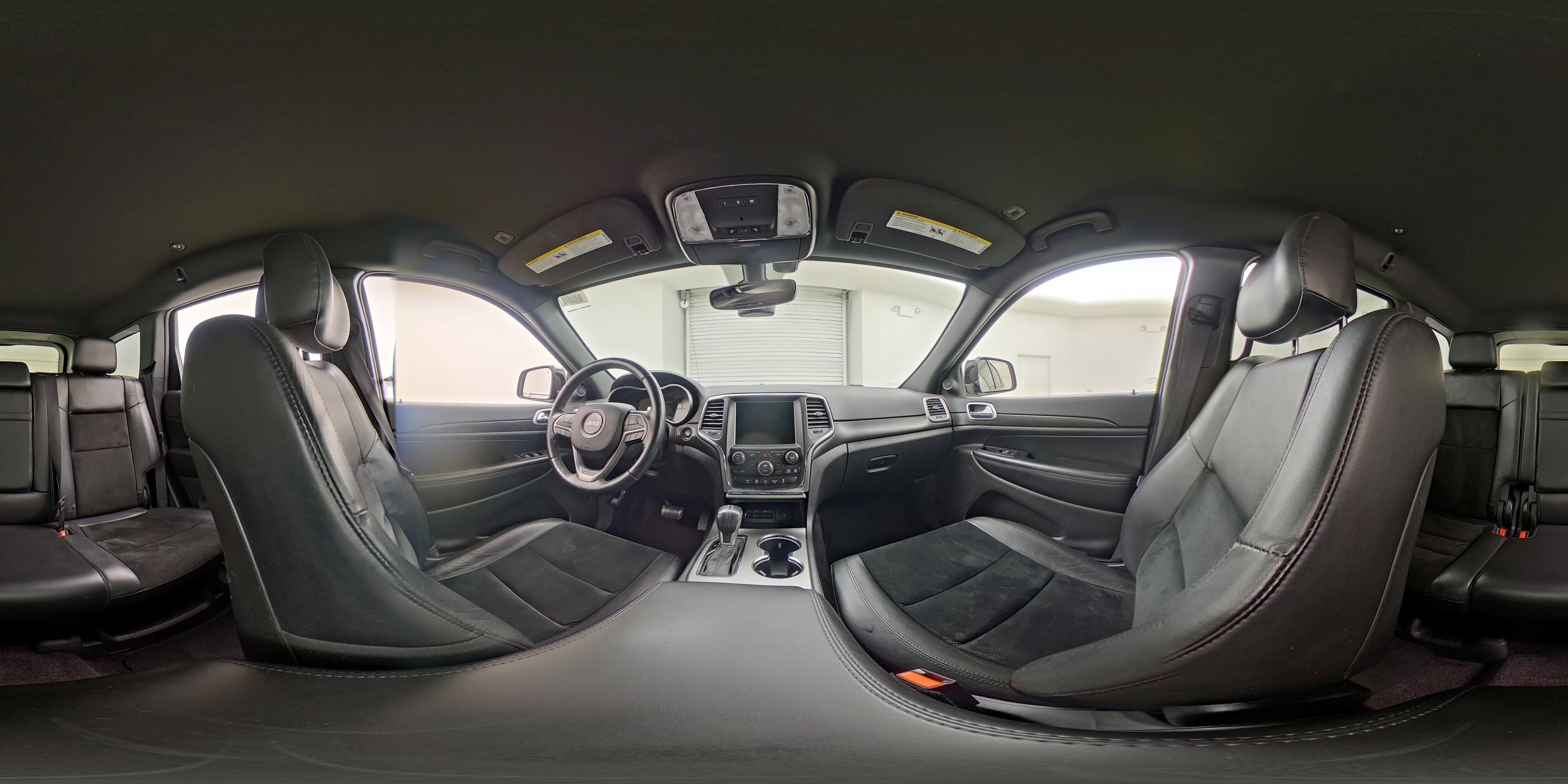 2017 Jeep Grand Cherokee Altitude - Photo 23