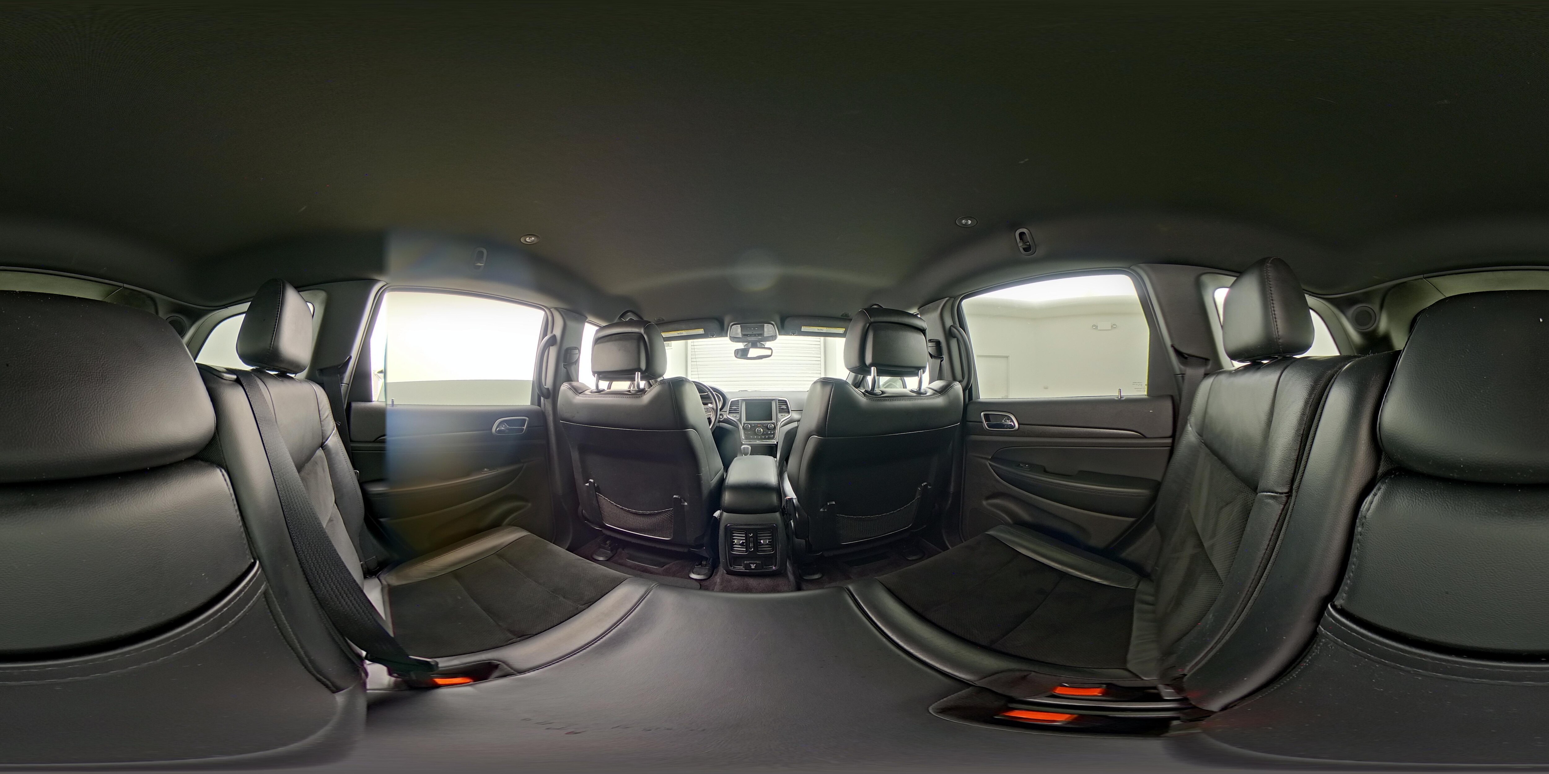 2017 Jeep Grand Cherokee Altitude - Photo 24