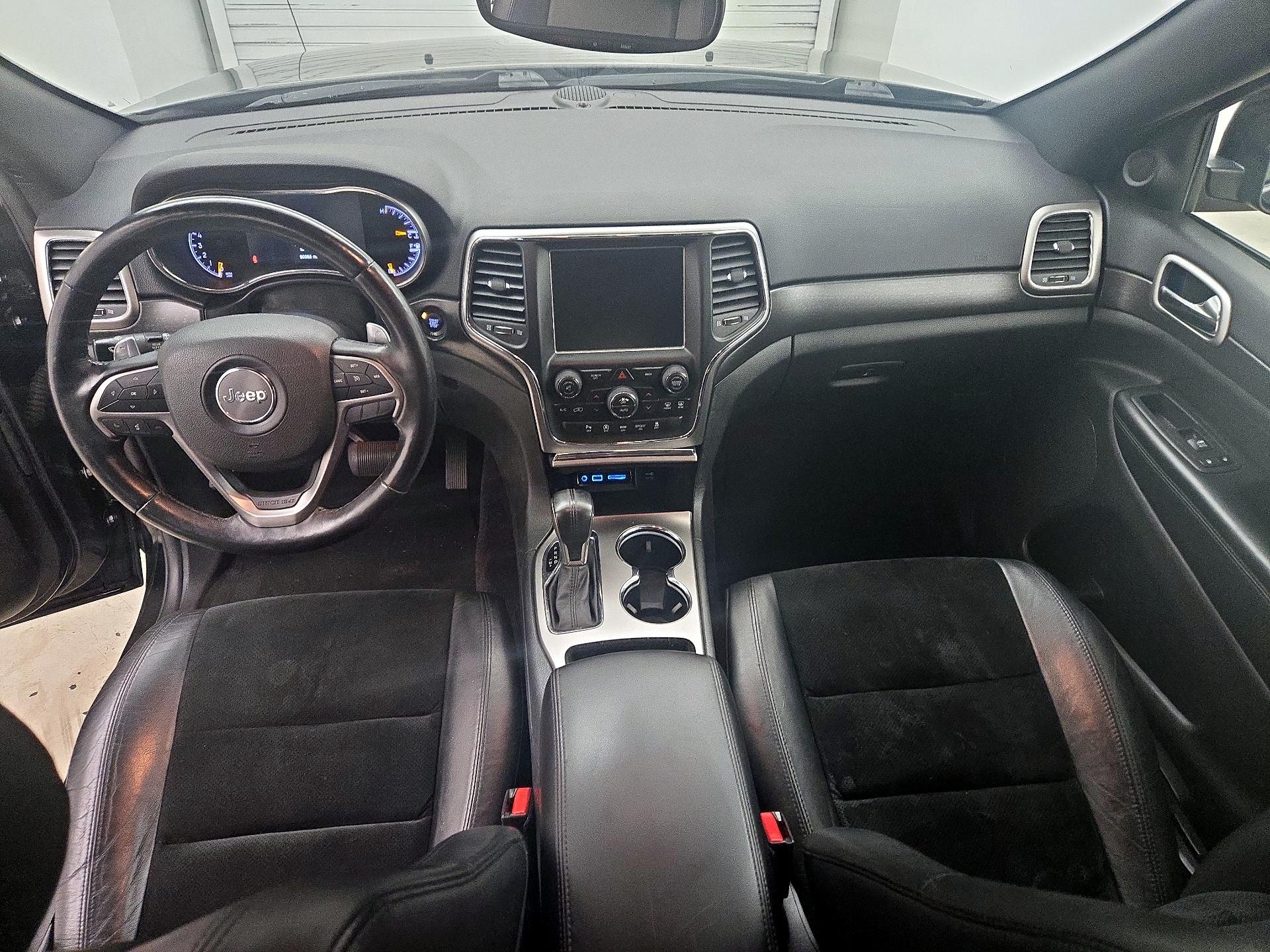 Thumbnail: 2017 Jeep Grand Cherokee - 9