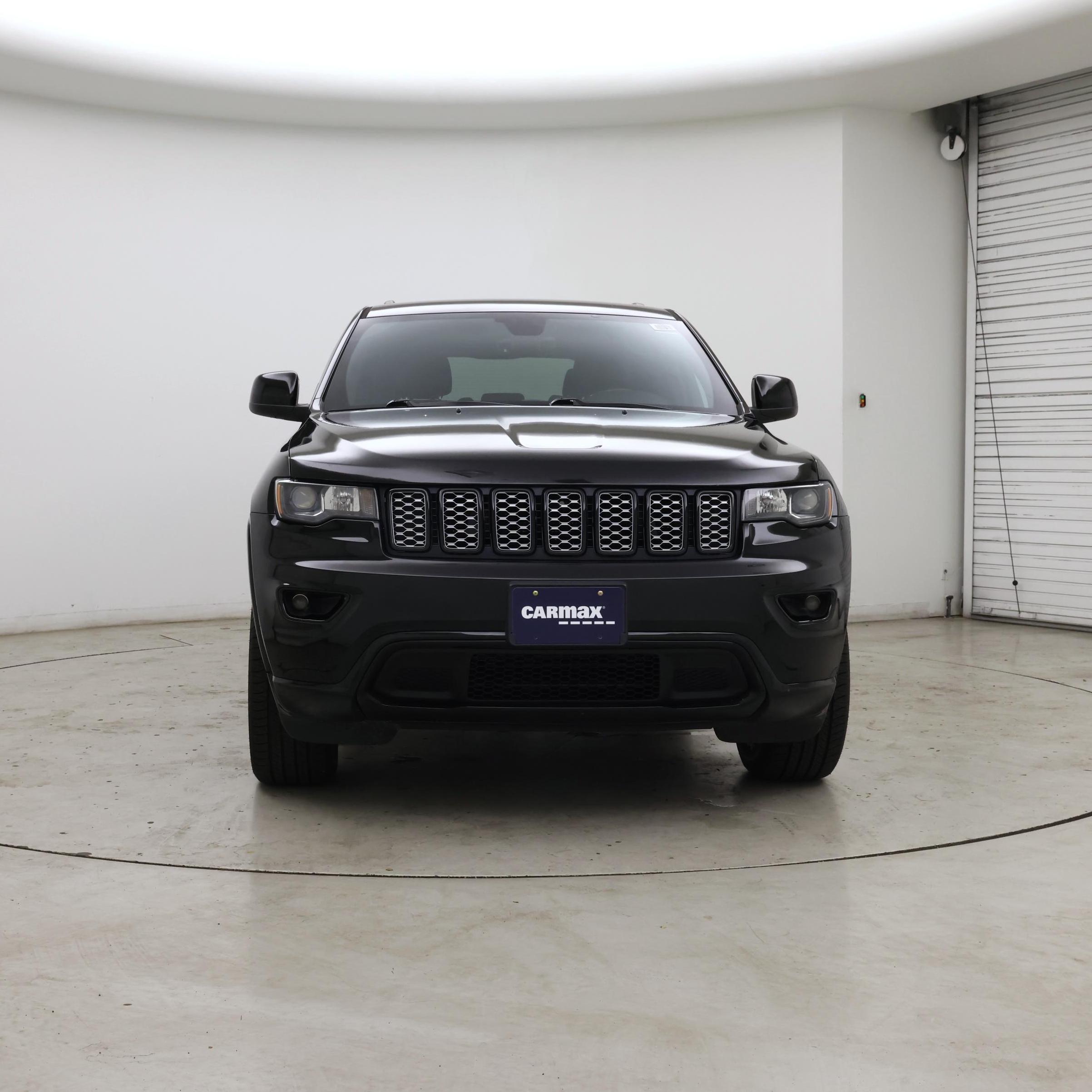 Thumbnail: 2017 Jeep Grand Cherokee - 5