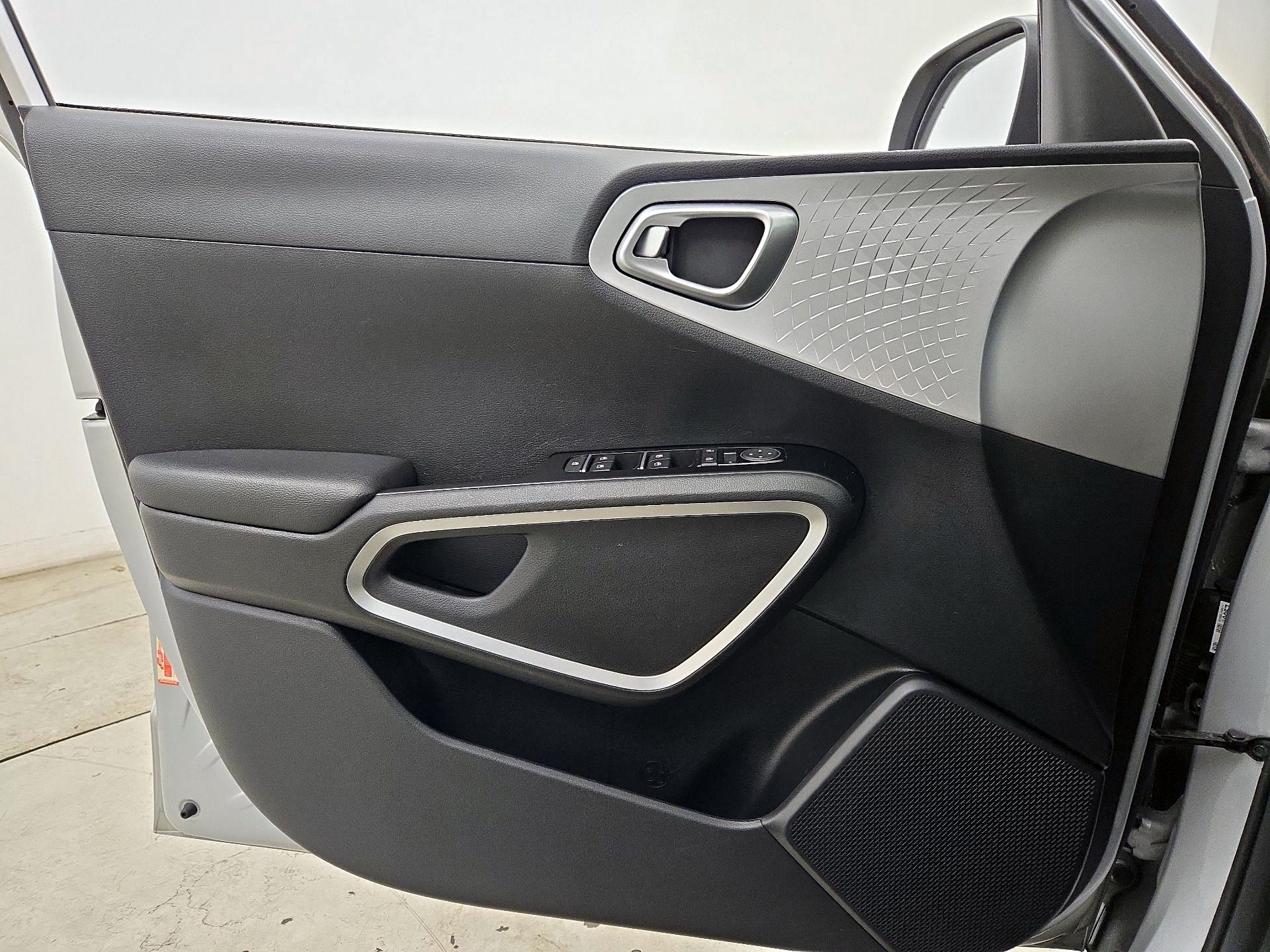 Thumbnail: 2021 Kia Soul - 12