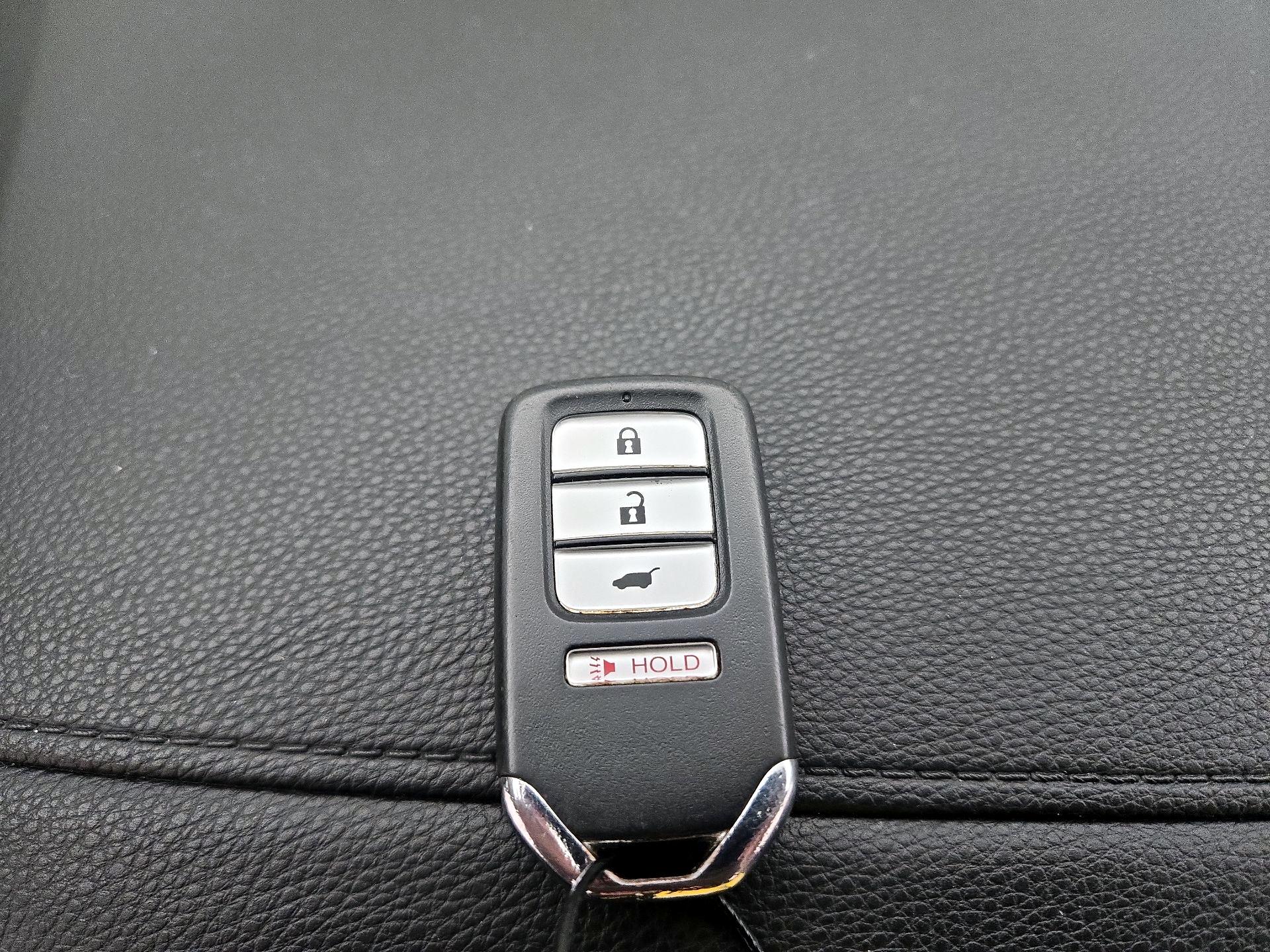 Thumbnail: 2017 Honda Pilot - 19