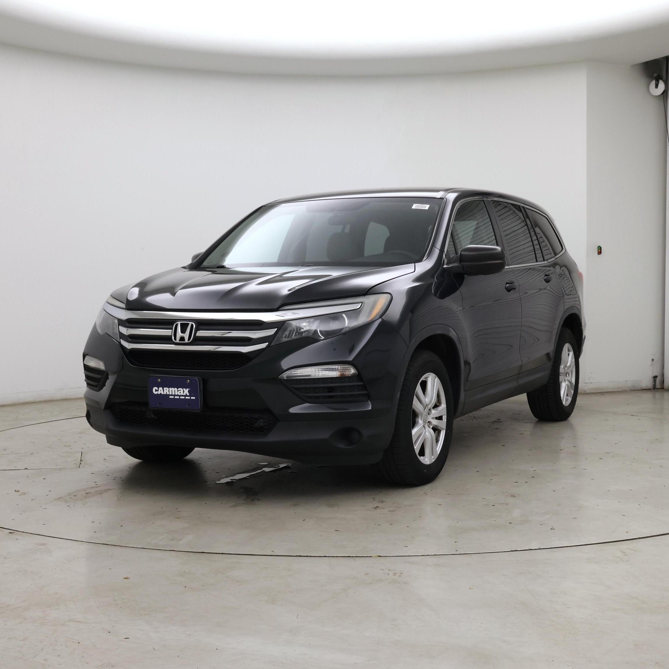 Thumbnail: 2017 Honda Pilot - 4