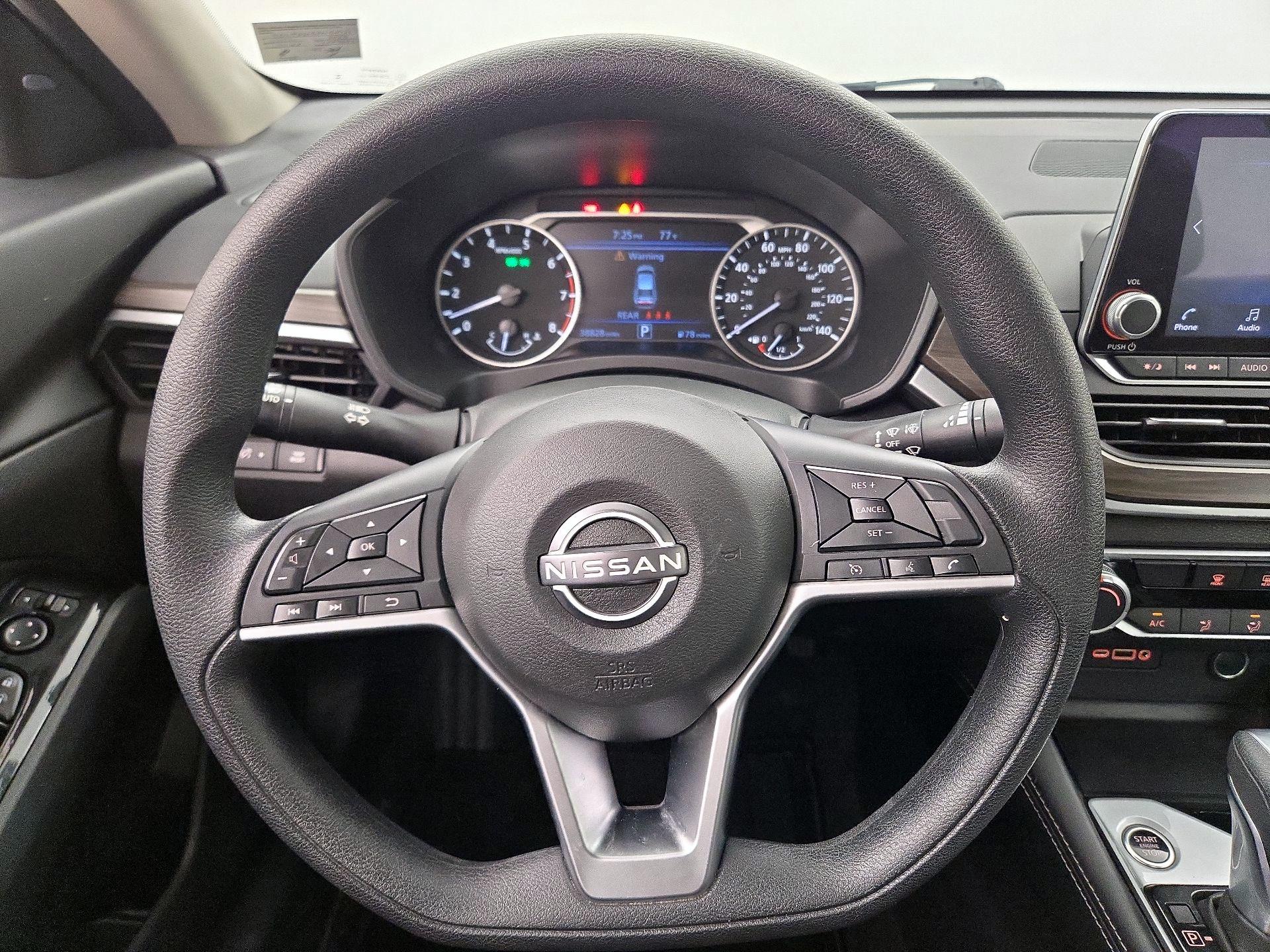 Thumbnail: 2023 Nissan Altima - 10