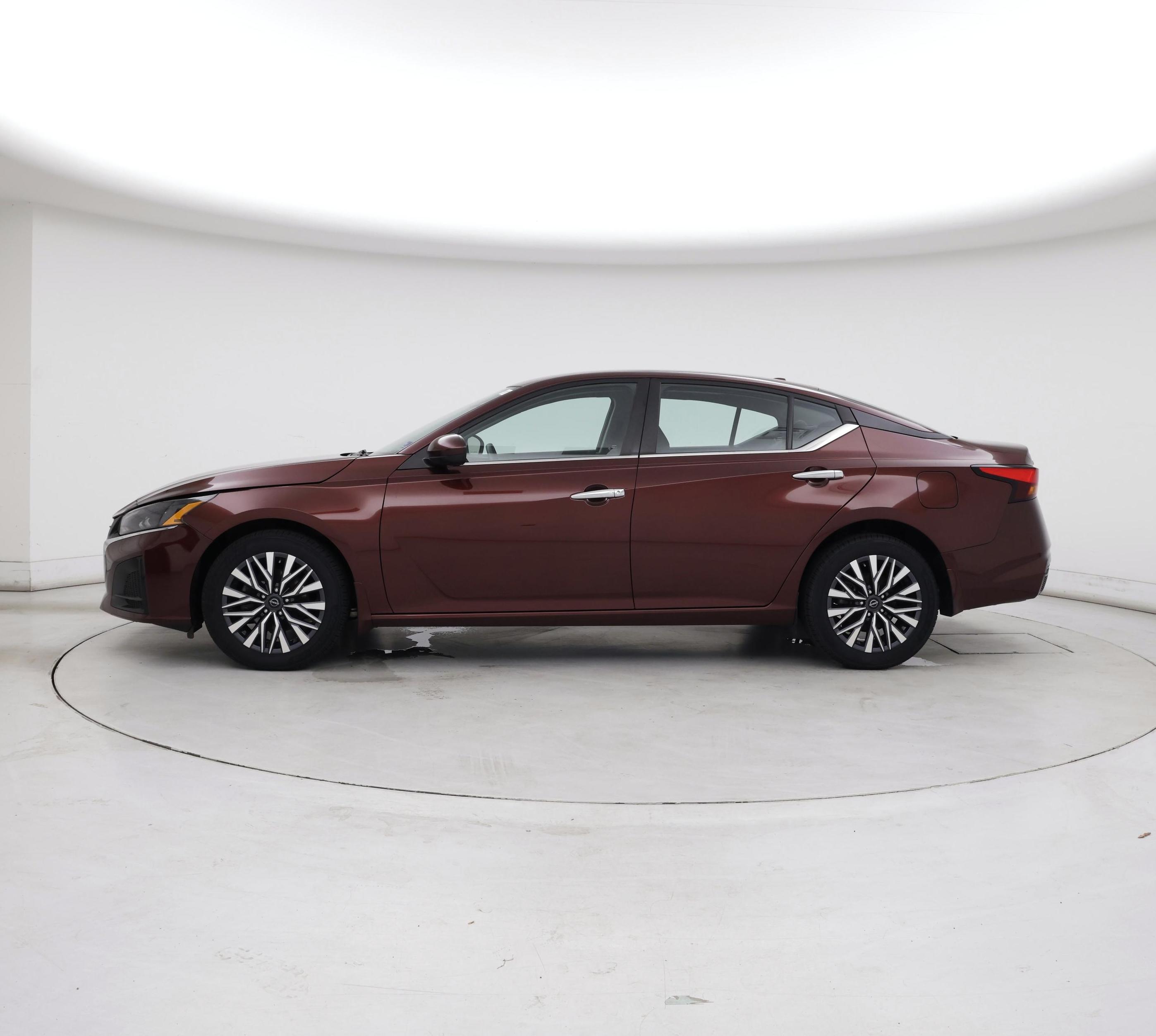 Thumbnail: 2023 Nissan Altima - 3