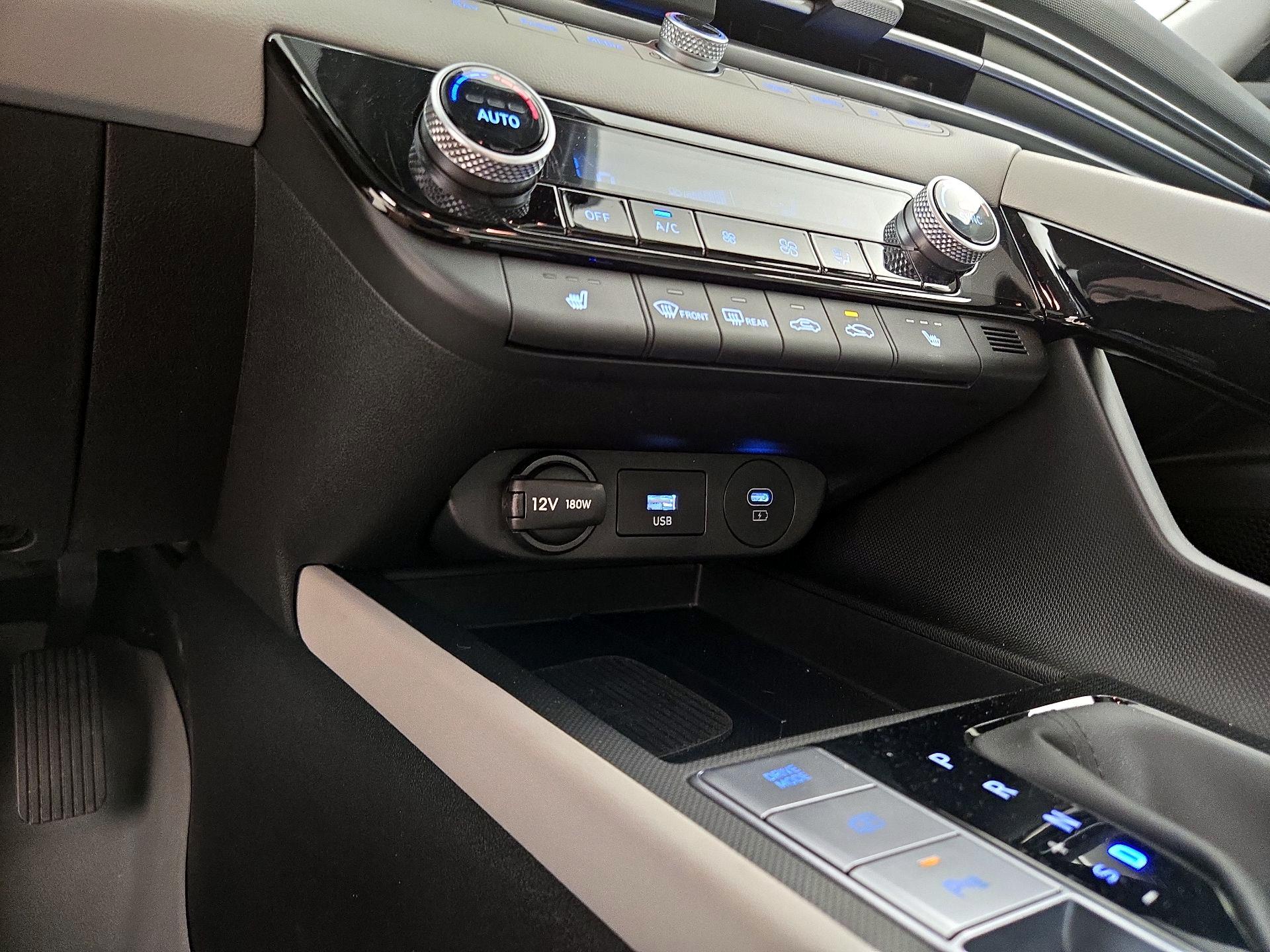 Thumbnail: 2024 Hyundai Elantra - 19